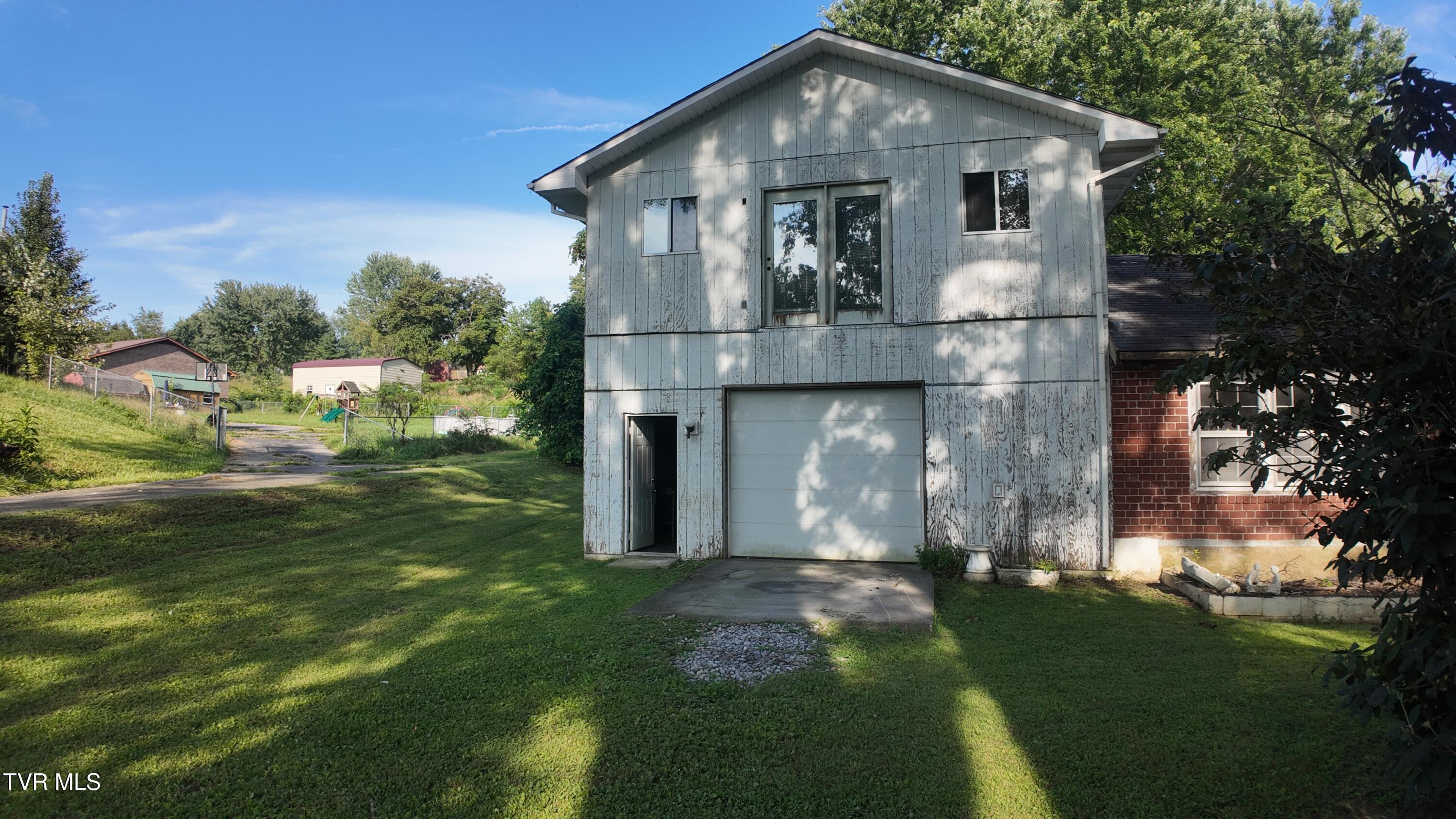 3 bed, 1 bath single family residence at 4108 Unicoi Drive