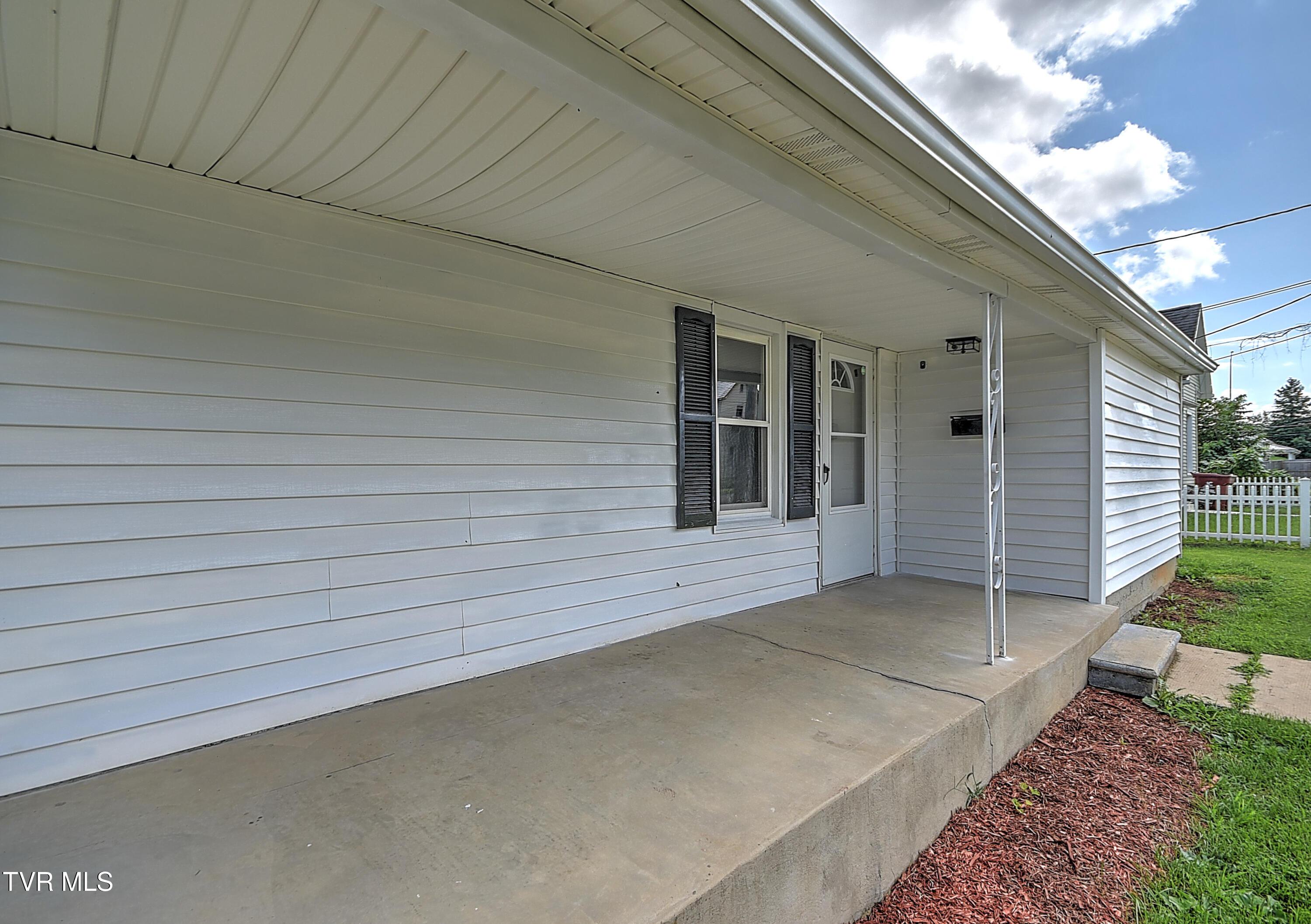 3-print-412 E Fairview HB-4