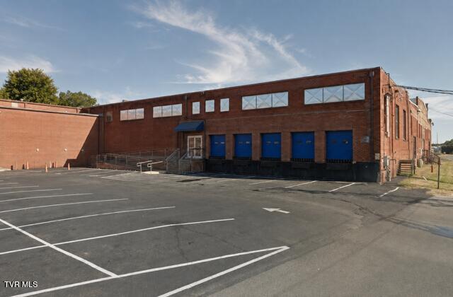 Photo of 42,460 sq ft, 1.50 ac commercial lease at 117 East King Street