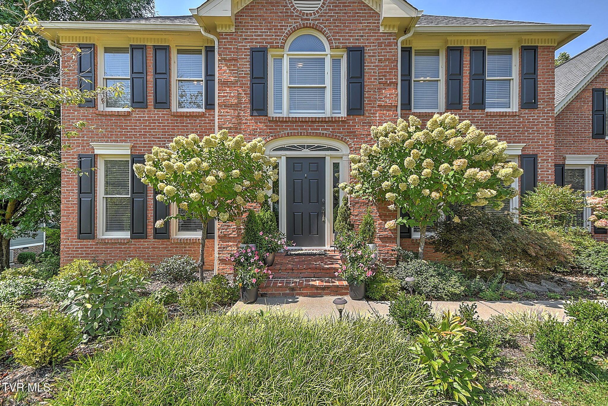 5-web-or-mls-100 Queensgate GUnit-5