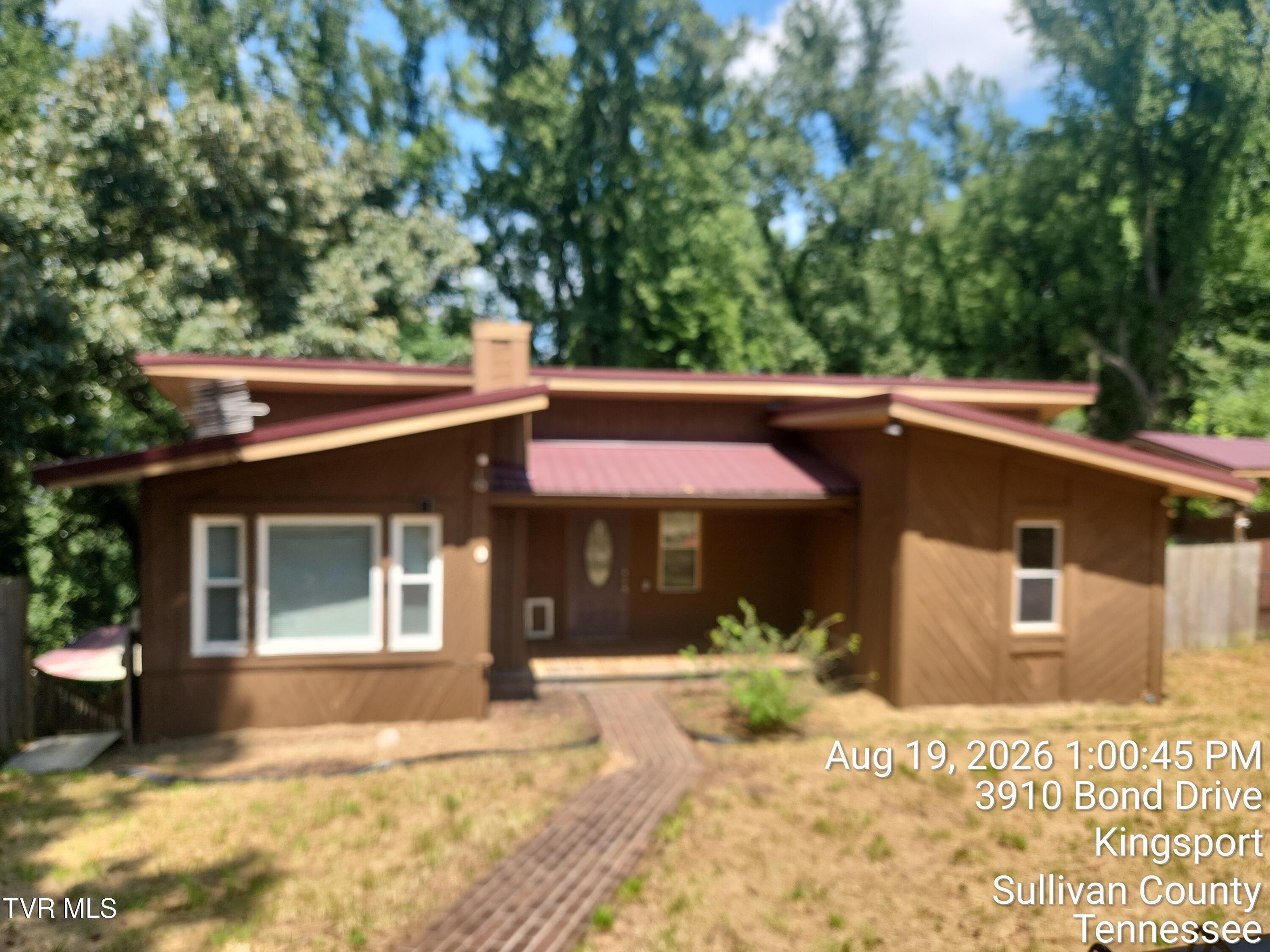 Photo of 2 bed, 2 bath, 1,170 sq ft single family residence at 3910 Bond Drive