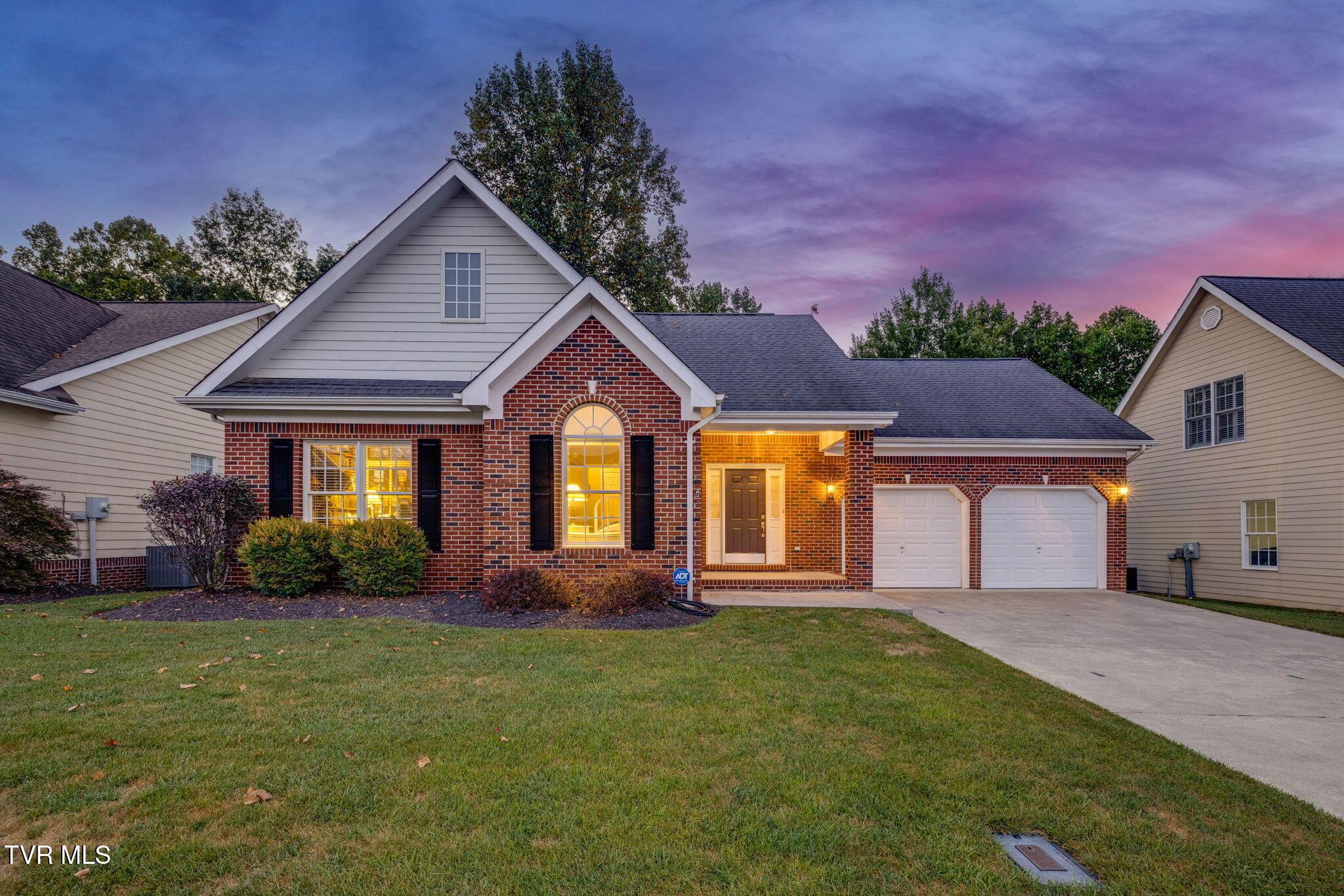Photo of 3 bed, 2 bath, 1,671 sq ft single family residence at 259 Alpine Trail