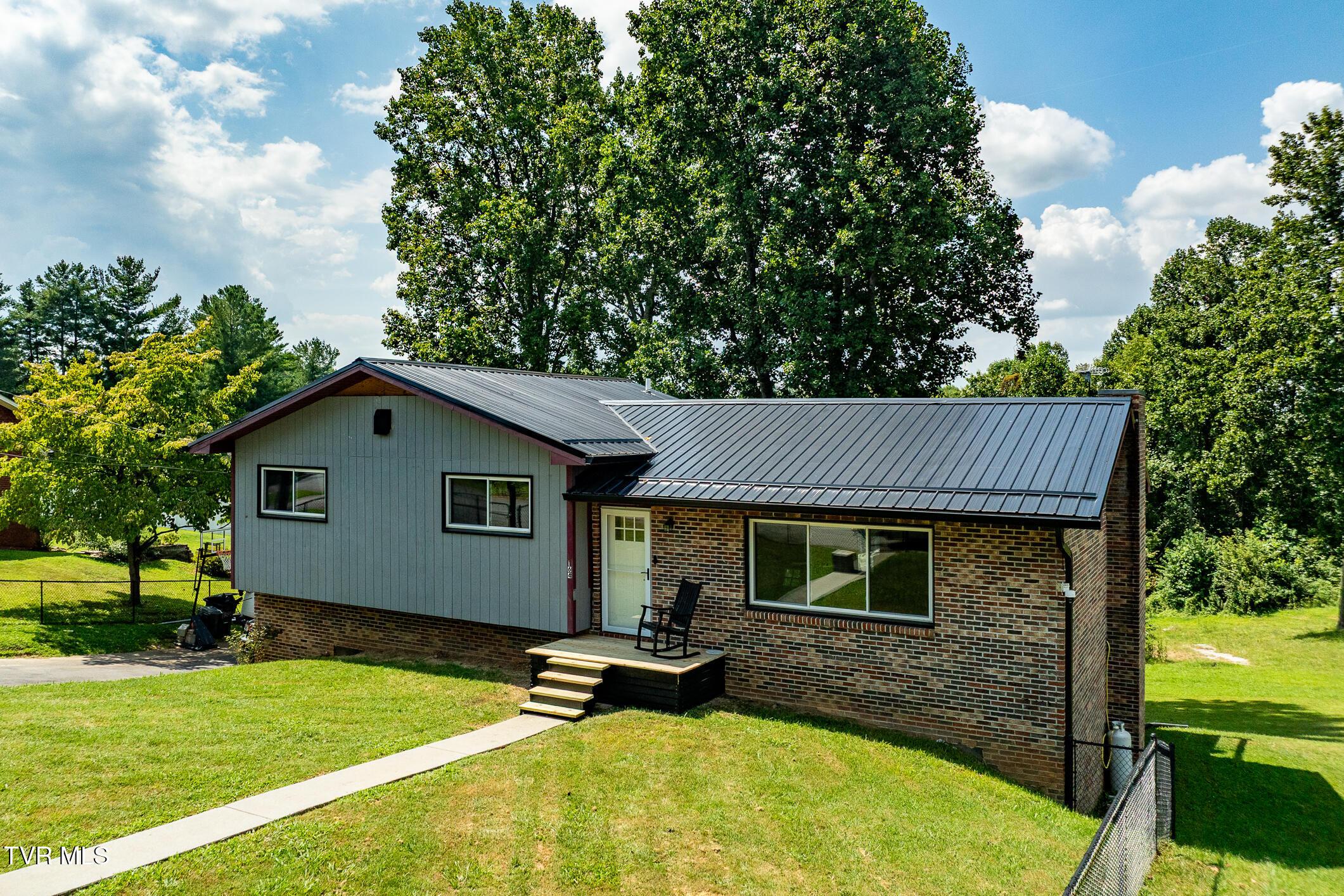 164 Carden Dr (14 of 78)