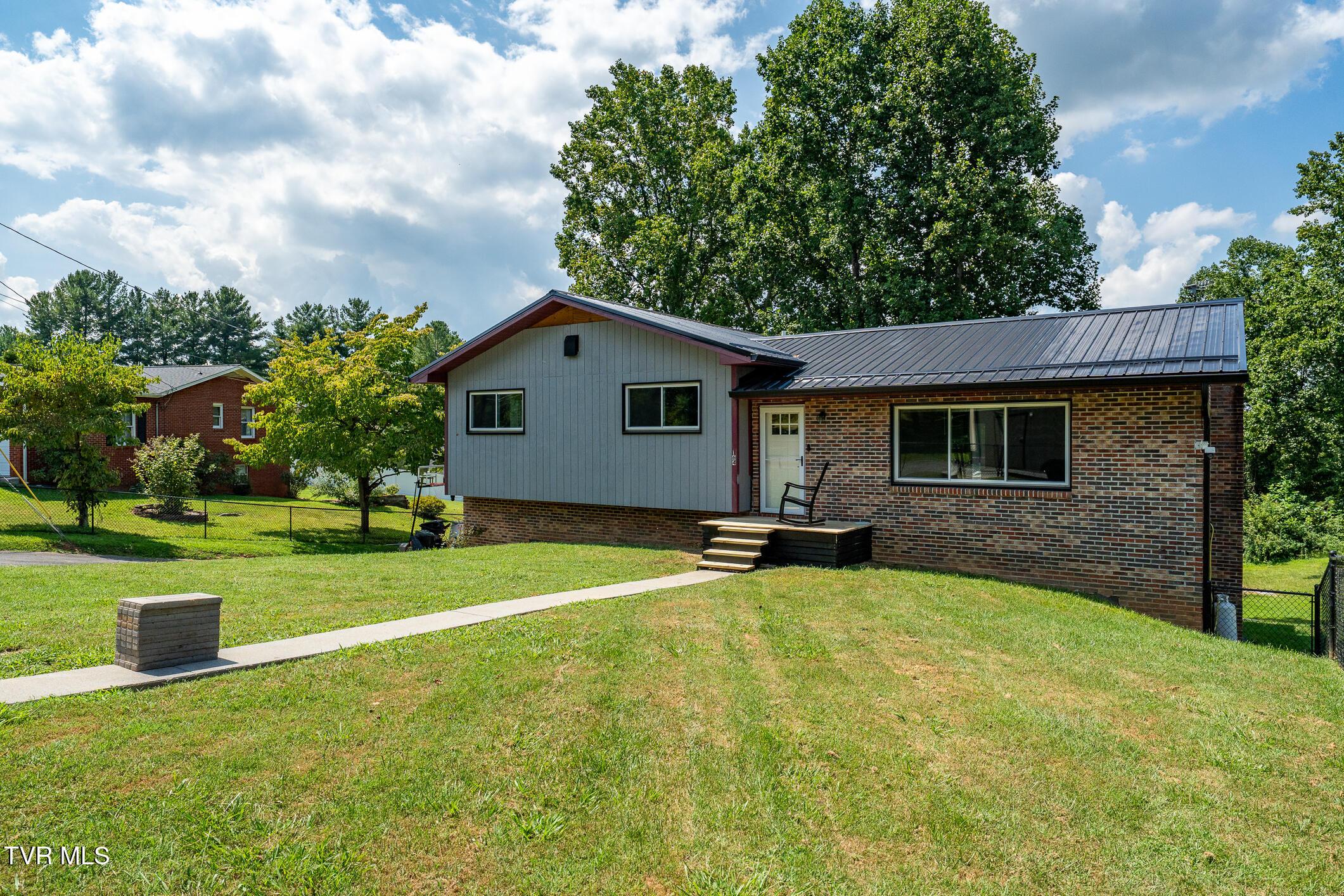 164 Carden Dr (26 of 78)