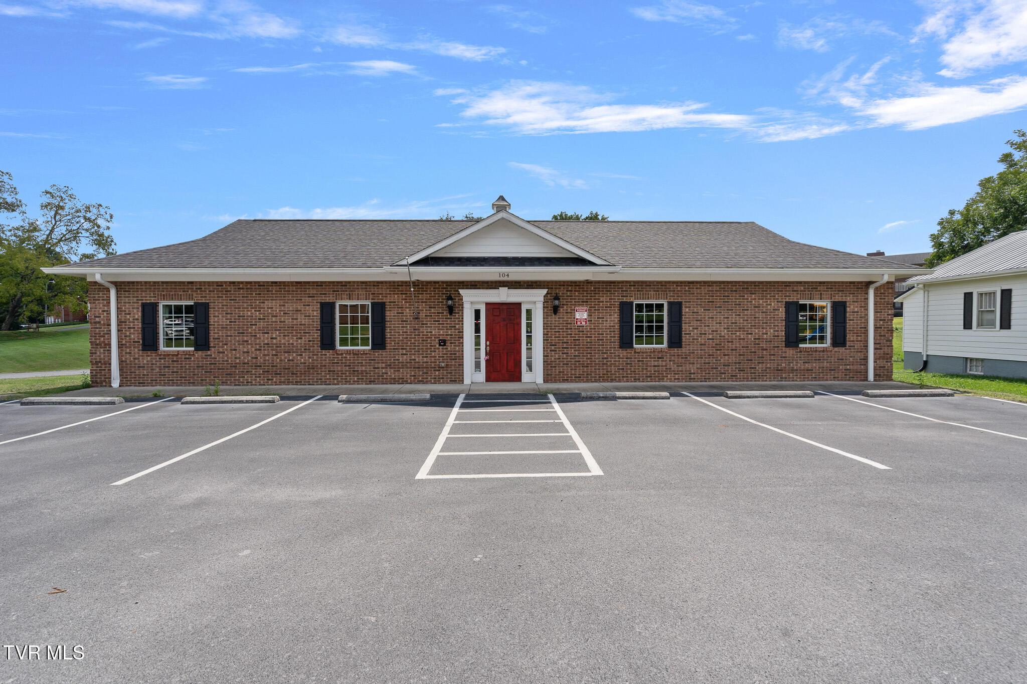 Photo of 1,584 sq ft, 0.27 ac commercial sale at 104 Sam Doak Street