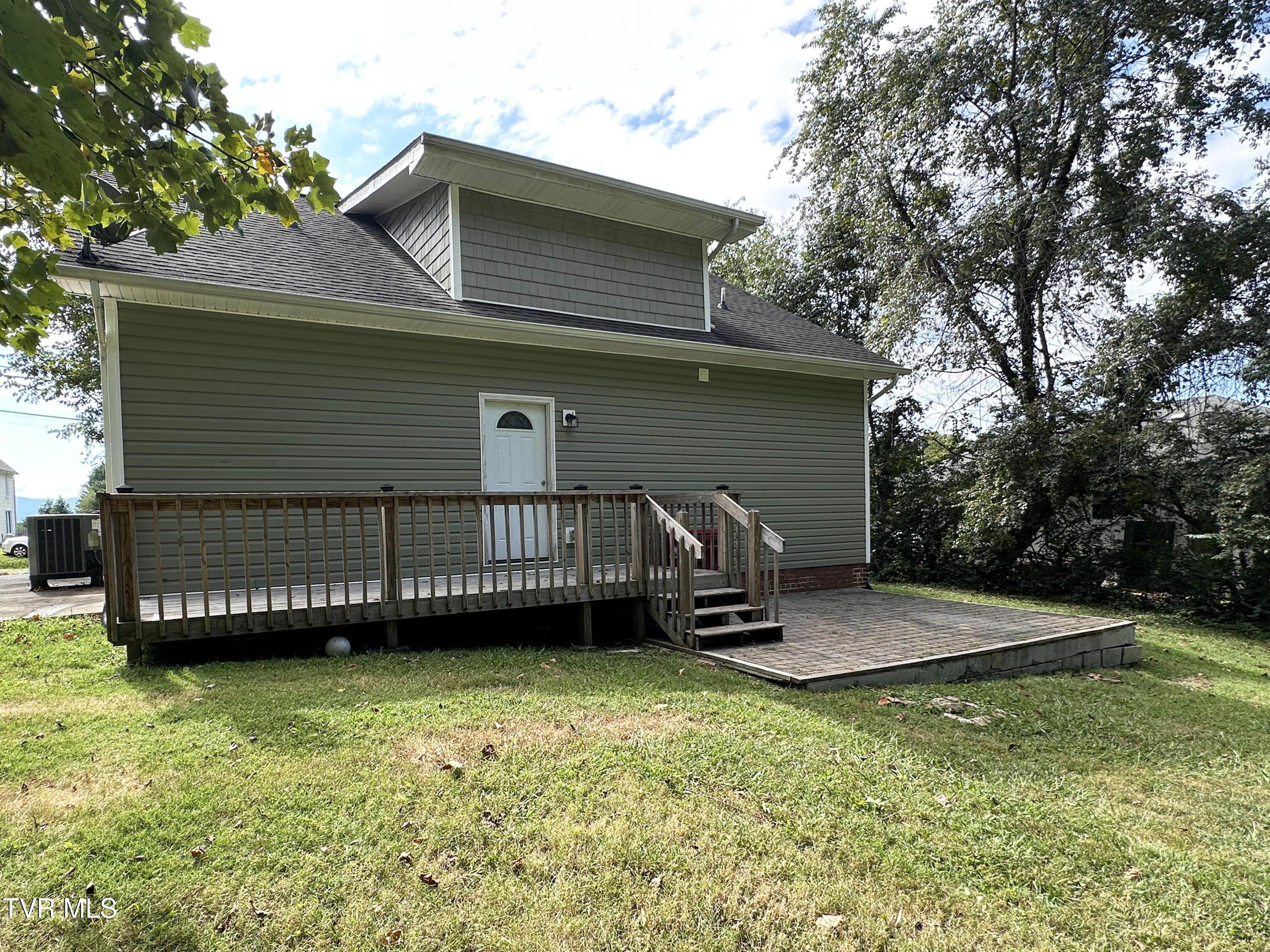133 E Highland Rd 05