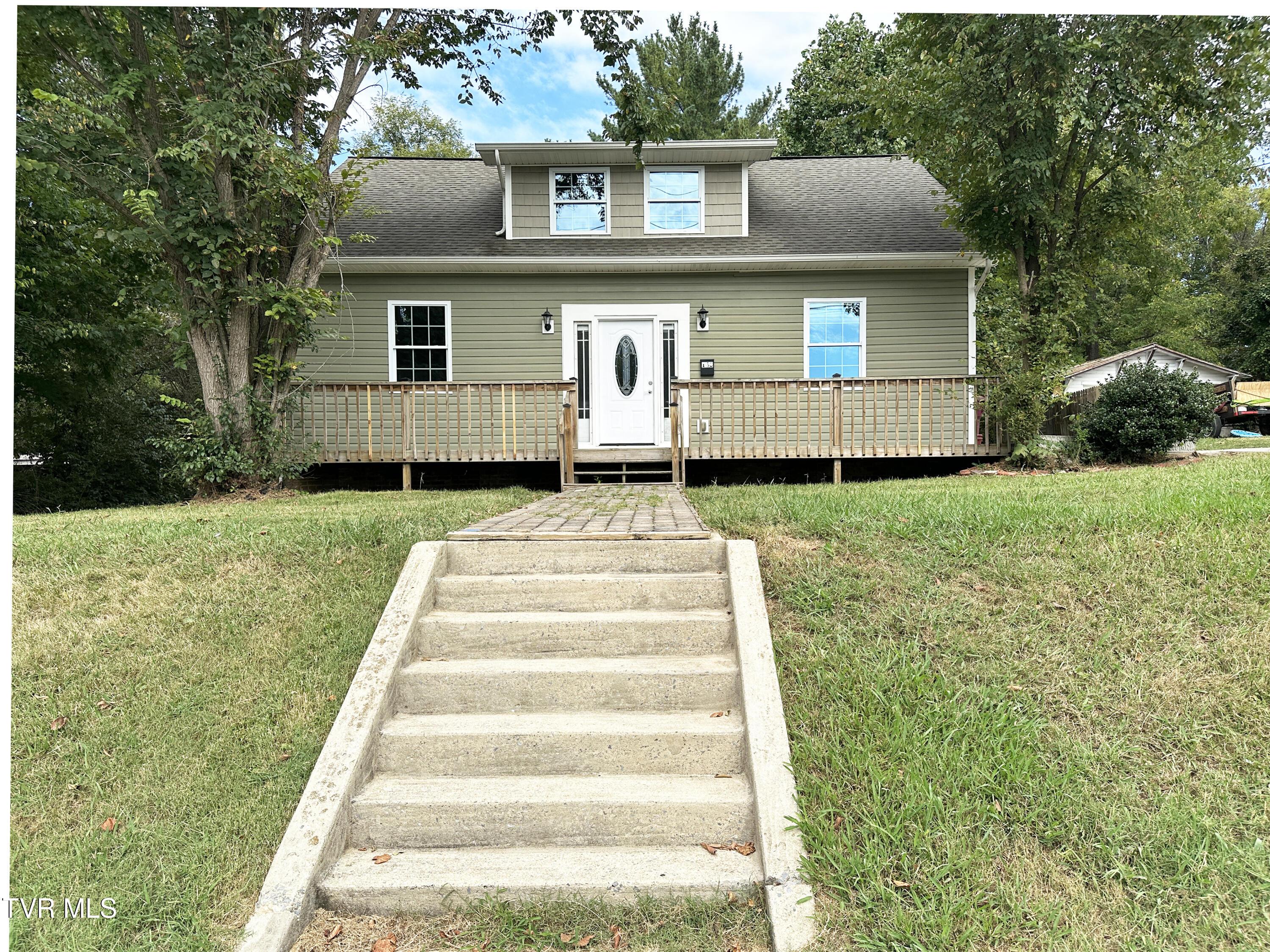 133 E Highland Rd 01