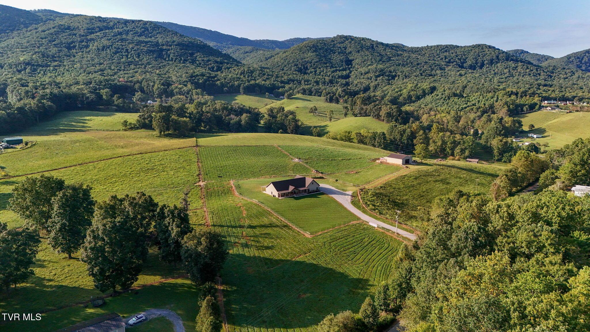 16-web-or-mls-566 Denton Valley Rd Drone