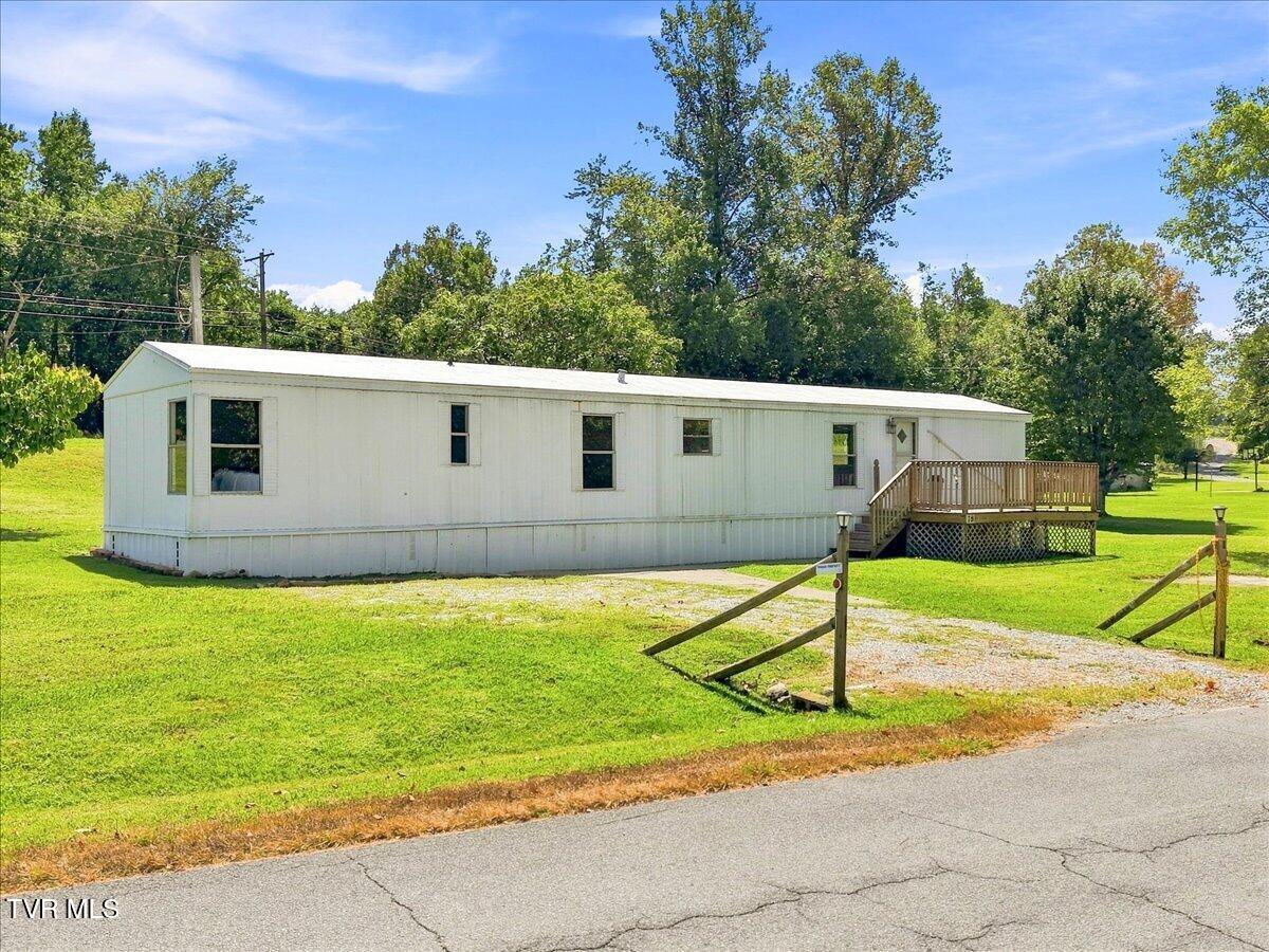 Photo of 3 bed, 2 bath, 924 sq ft single family residence at 19 Williamson Road