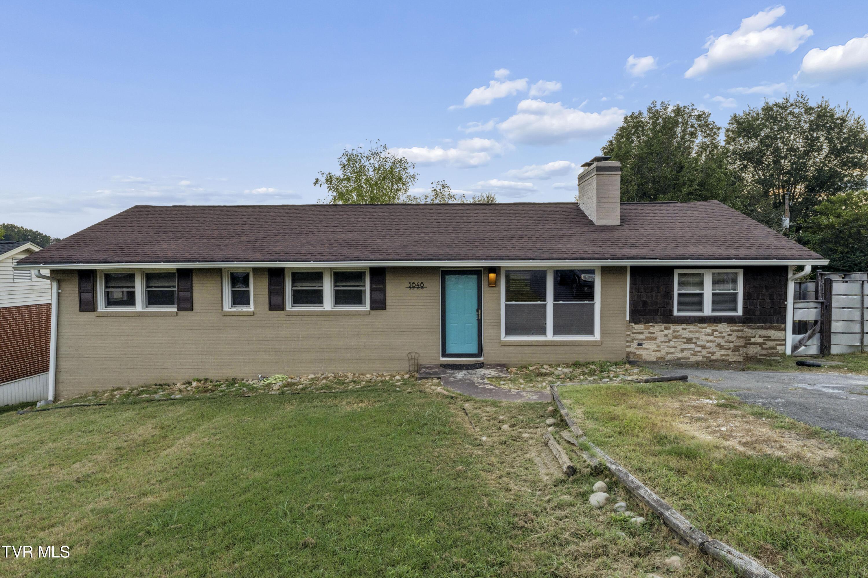 Photo of 4 bed, 3 bath, 2,526 sq ft single family residence at 3648 Crest Road
