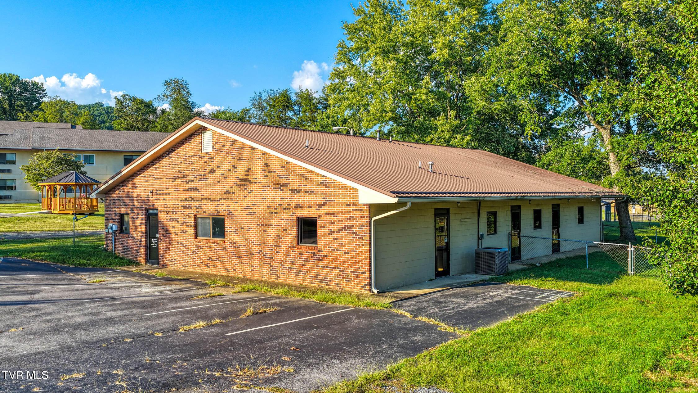 116 Burton. Rog MLSa (2 of 24)