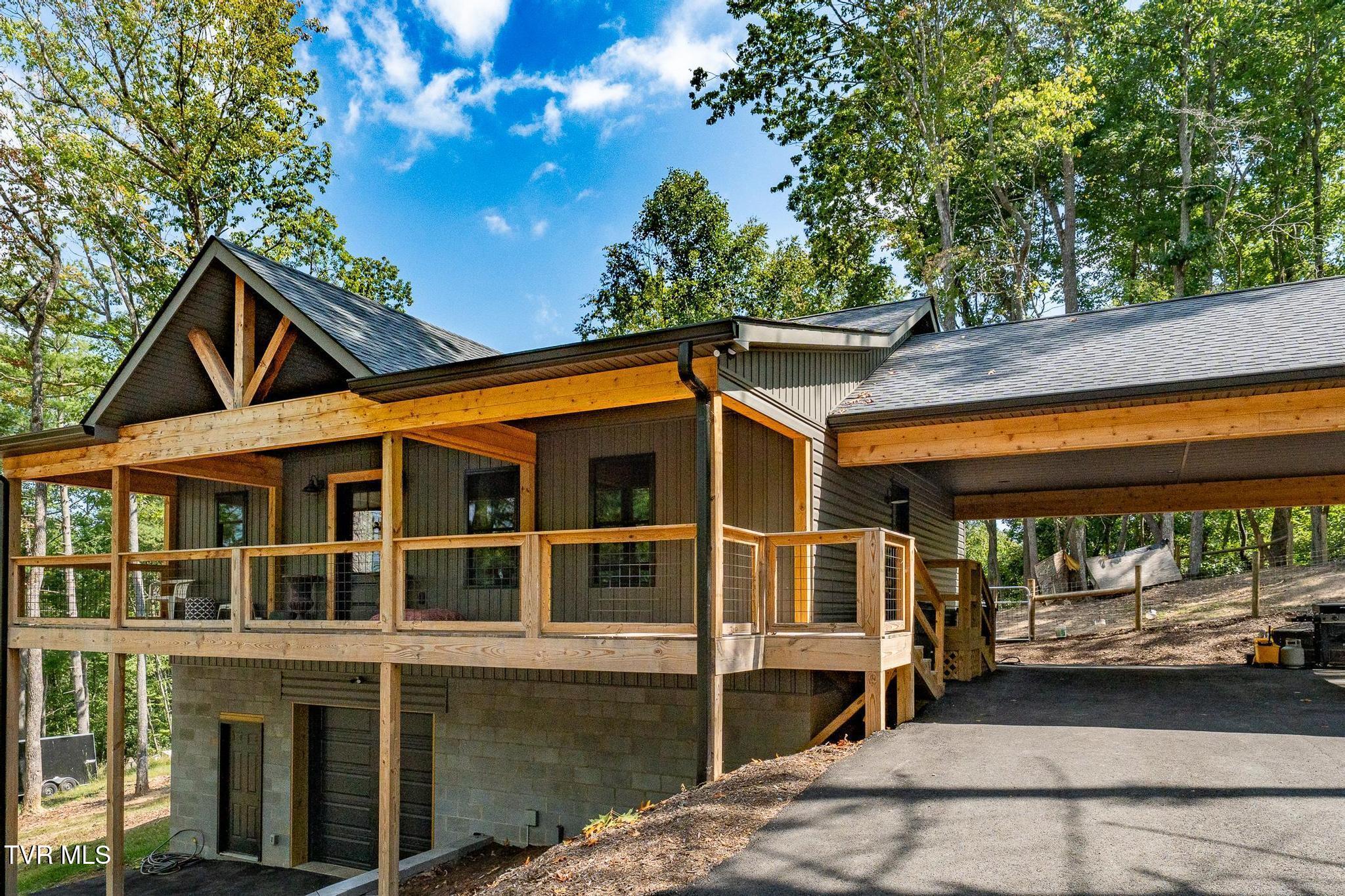 201 Poplar Street (5 of 56)