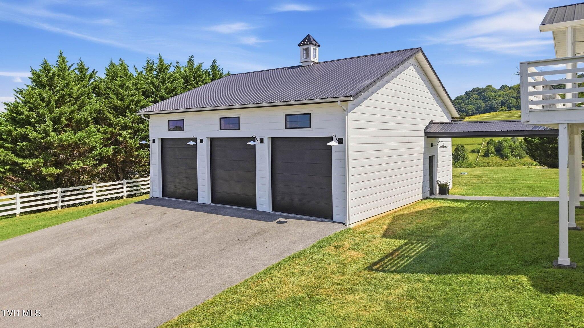 136-web-or-mls-520 Buckingham Rd Reshoot