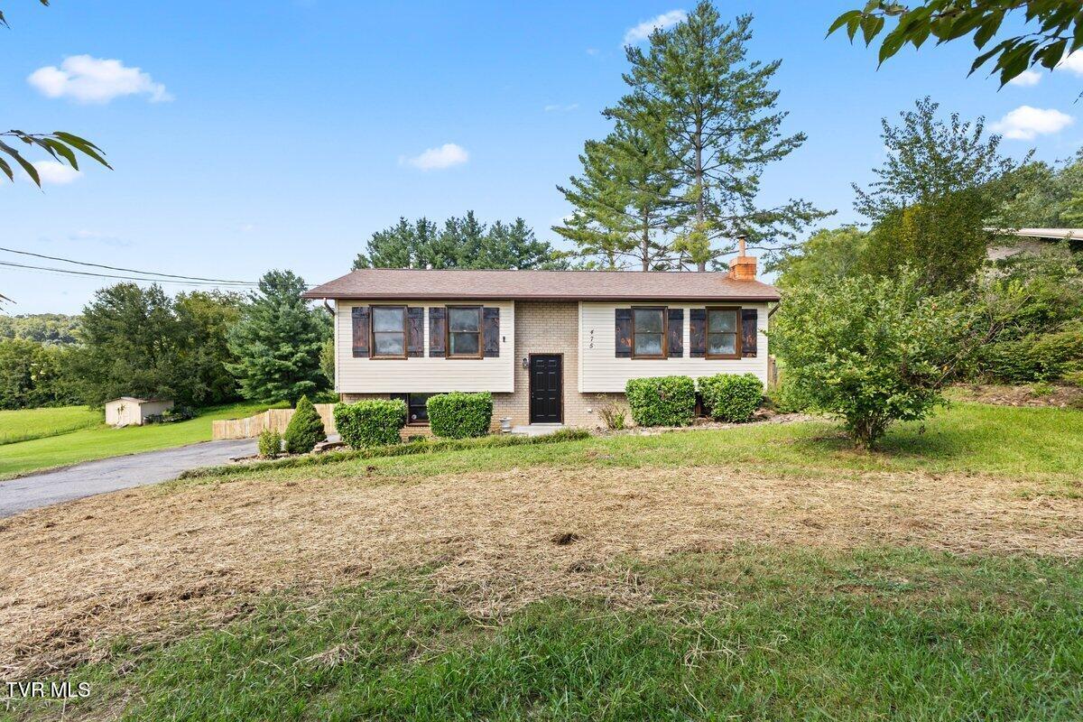 Photo of 3 bed, 2 bath, 1,856 sq ft single family residence at 475 Tennessee 81