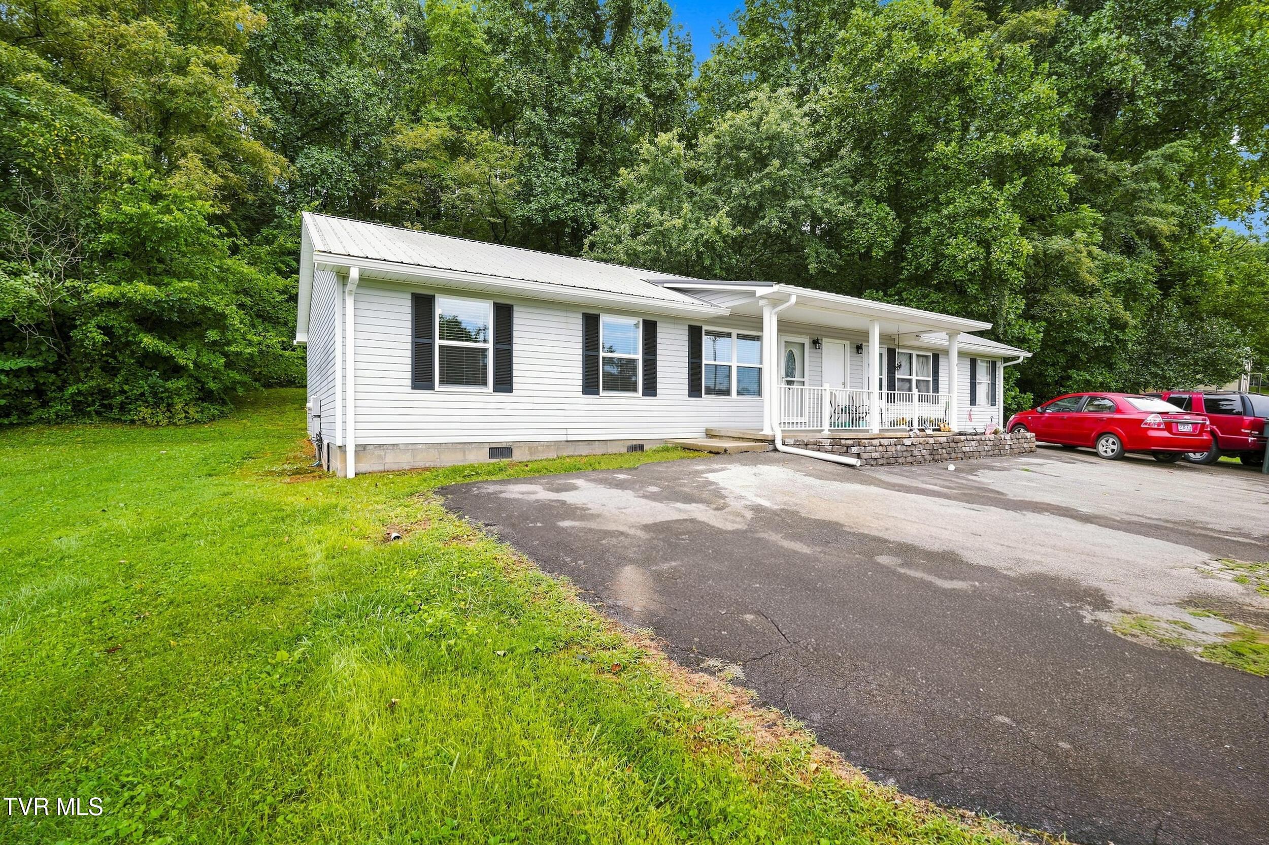 4_377 bandy rd-43