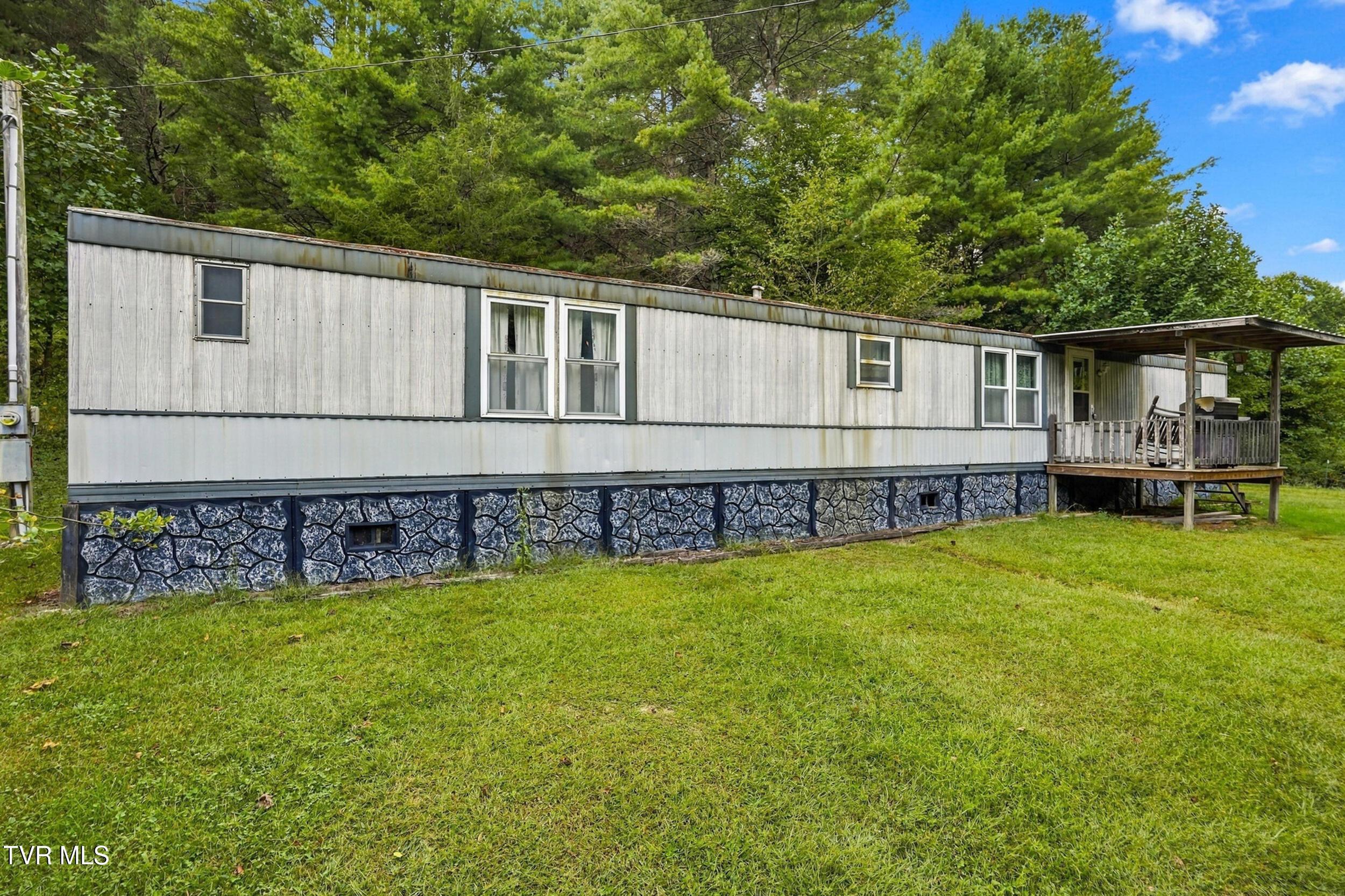 Photo of 3 bed, 2 bath, 1,056 sq ft single family residence at 268 Fred Price Road