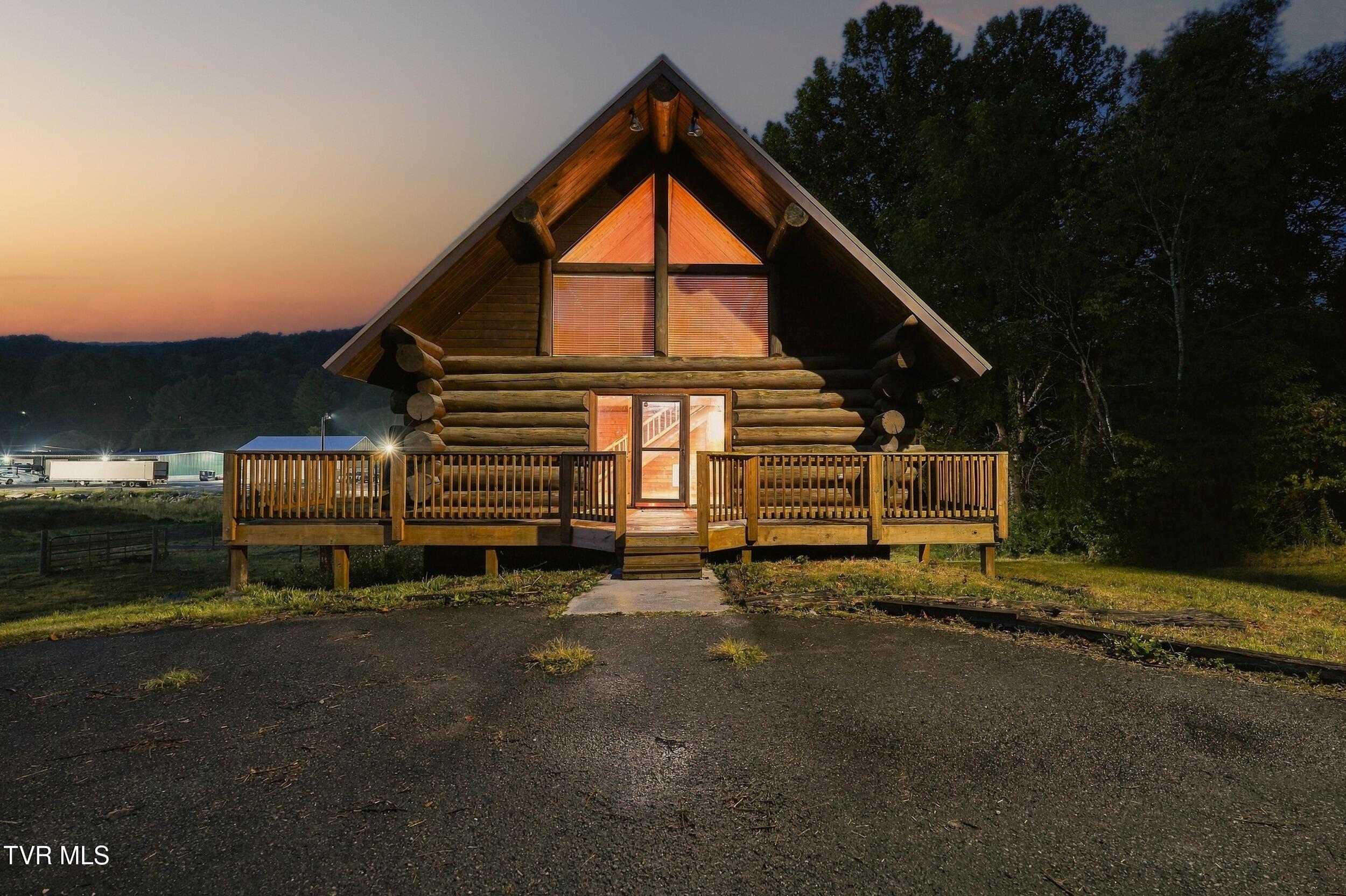 Photo of 1 bed, 2 bath, 1,512 sq ft single family residence at 8407 Highway 19e