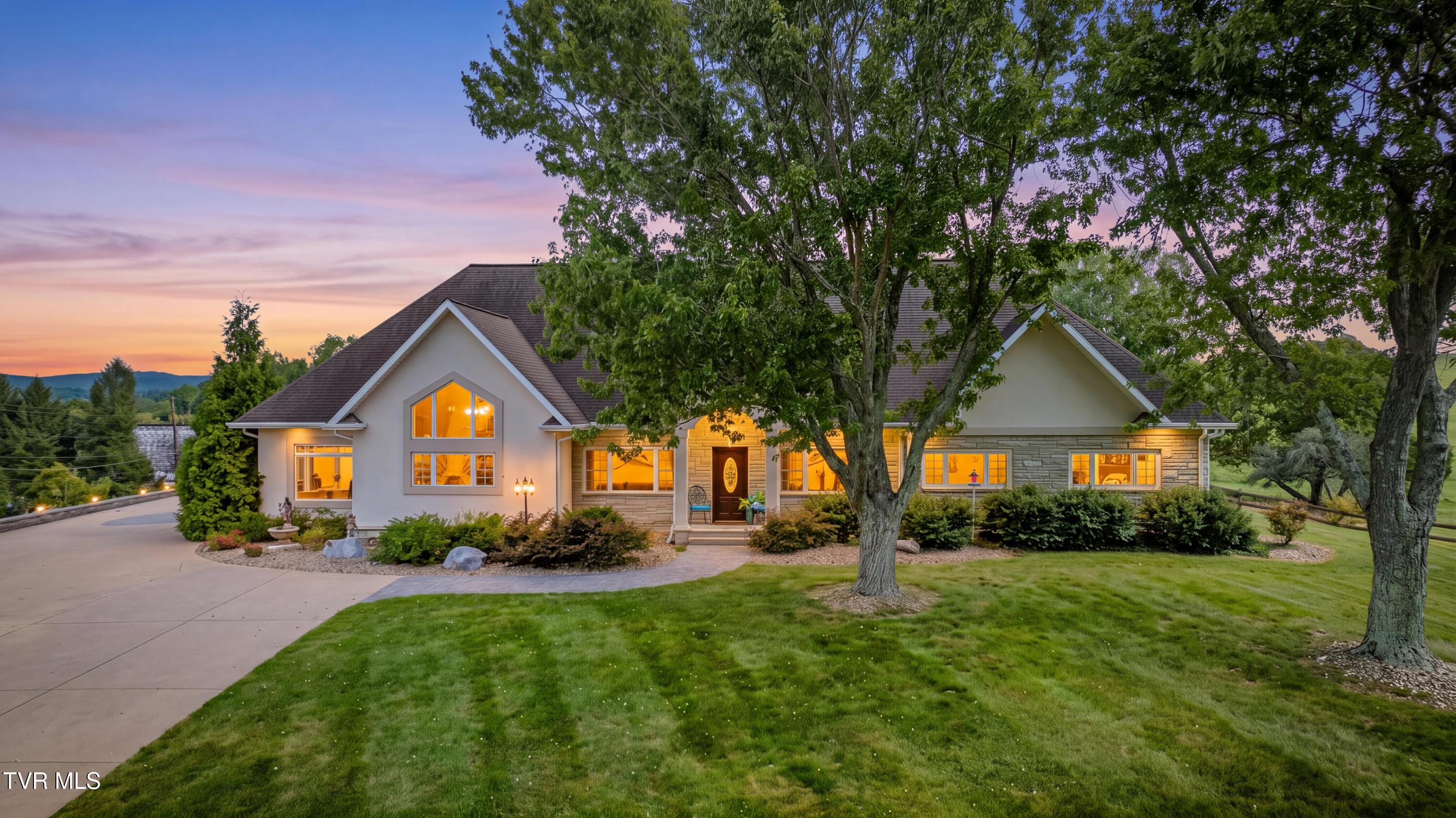 Photo of 3 bed, 3 bath, 4,412 sq ft single family residence at 142 Old State Highway 70