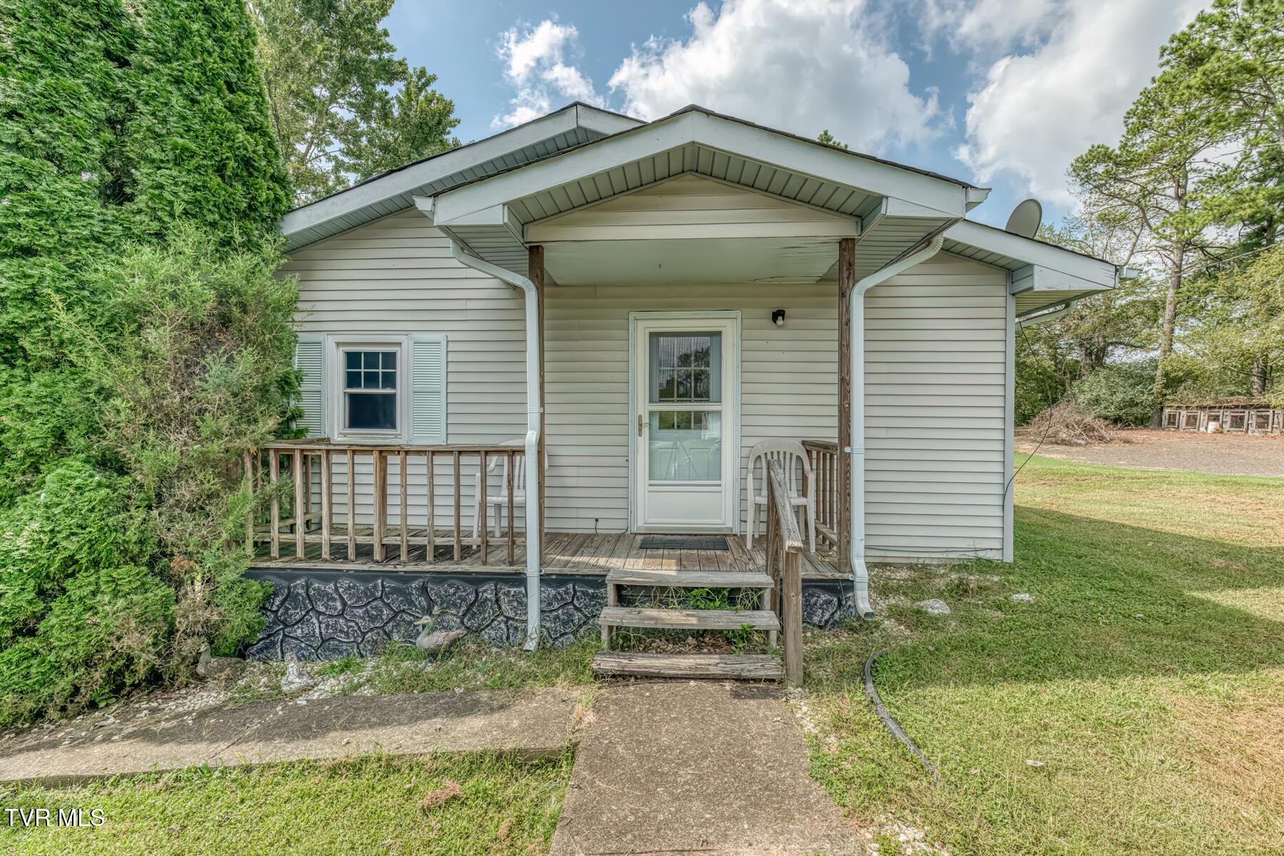 282 Cave Hill Rd-2