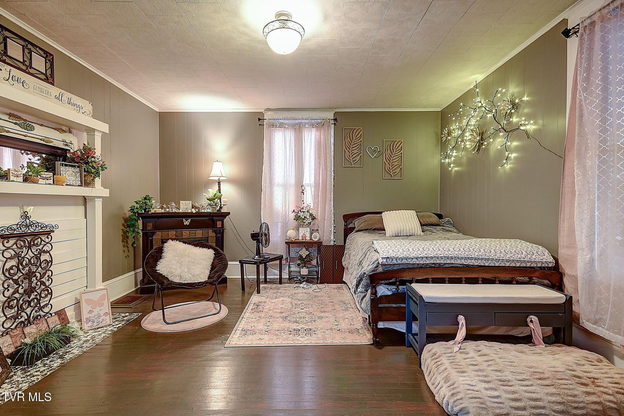 7-web-or-mls-1235 Broad St TA-8