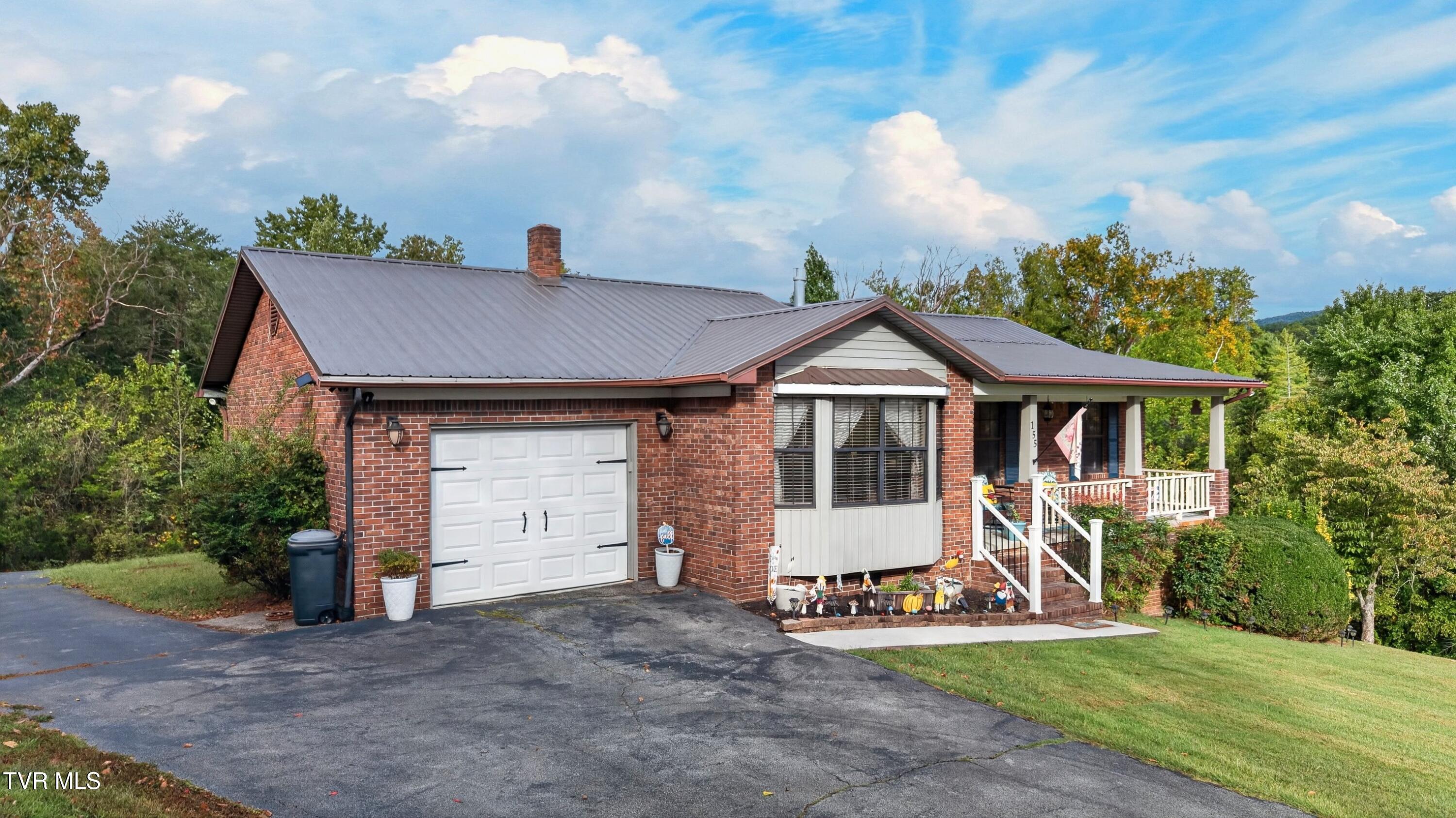 002-155ParadiseValley-BeanStation-TN-377