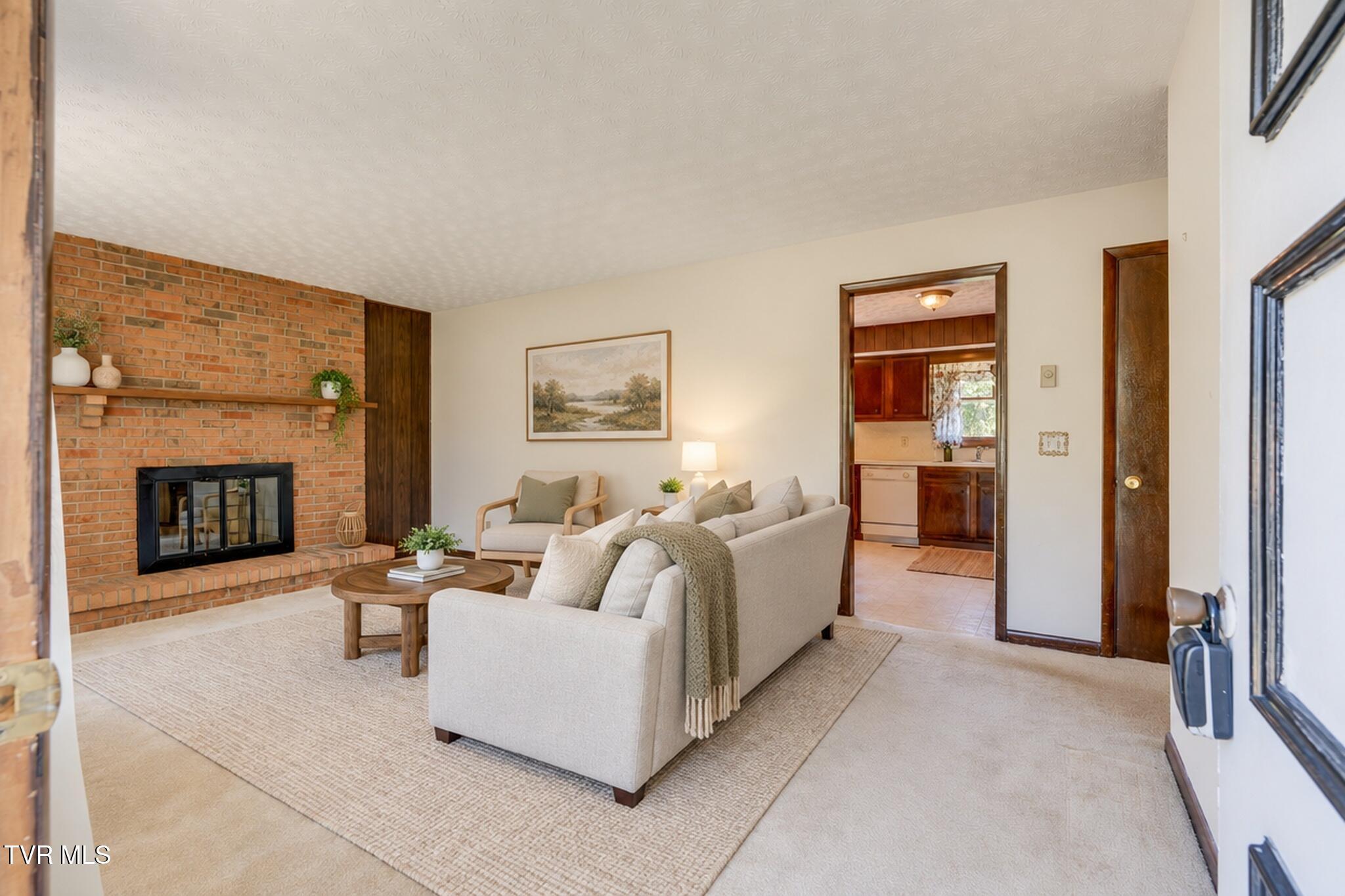 Living_Room_staged virtually