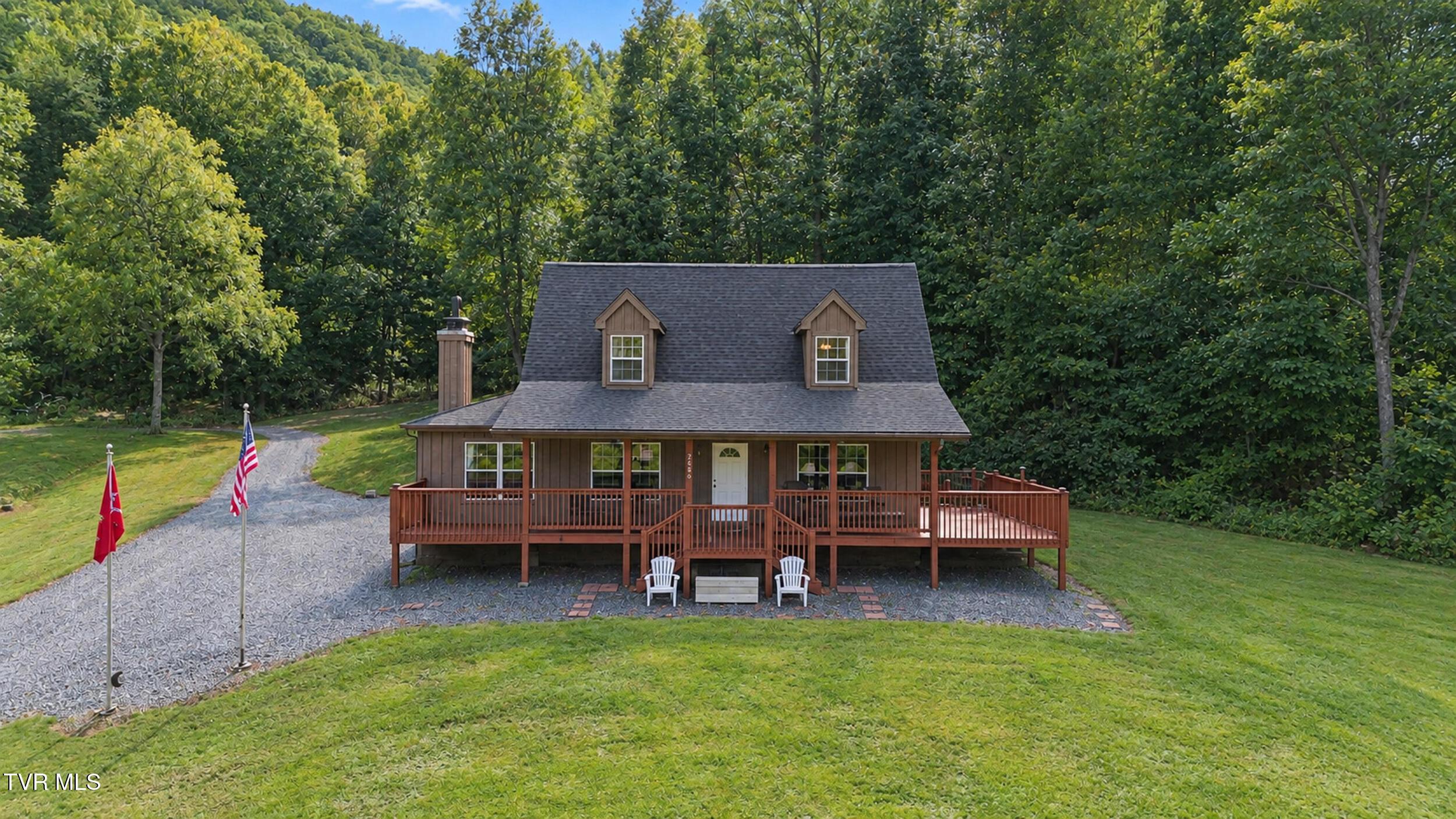 Photo of 3 bed, 3 bath, 3,800 sq ft single family residence at 2608 Beech Creek Road
