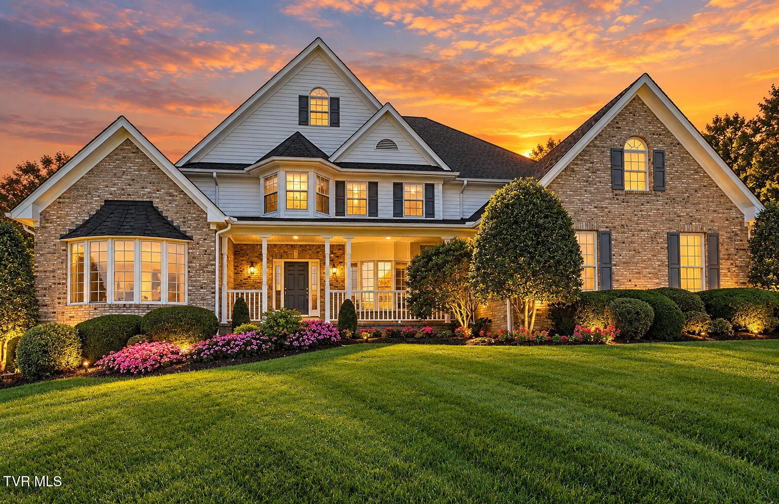 Photo of 4 bed, 7 bath, 6,307 sq ft single family residence at 137 Westover Drive