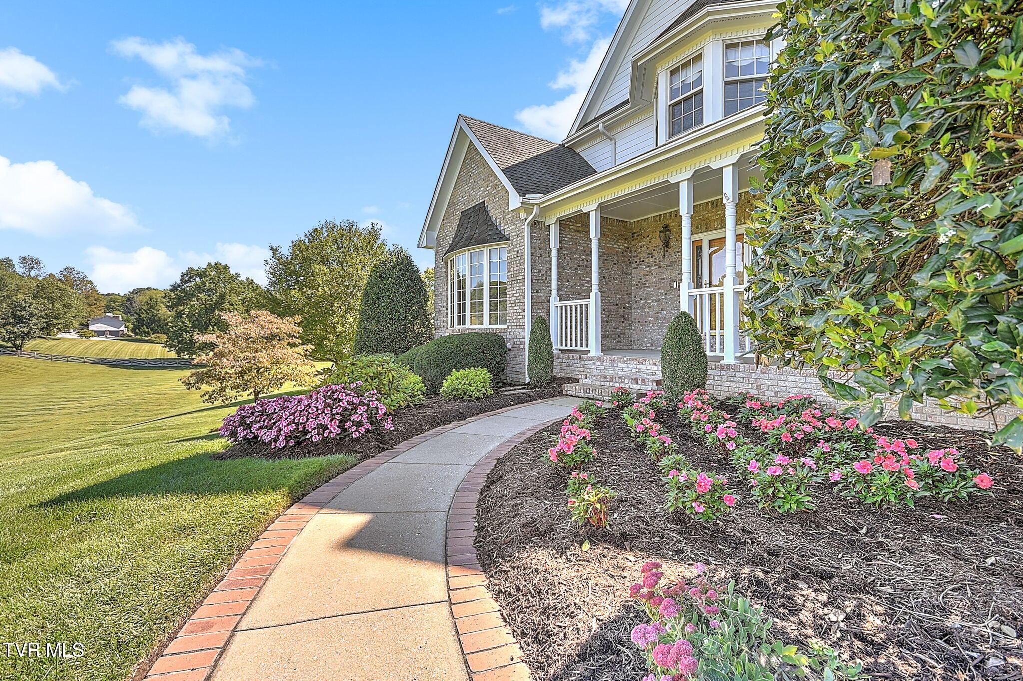 6-web-or-mls-137 Westover JC-73
