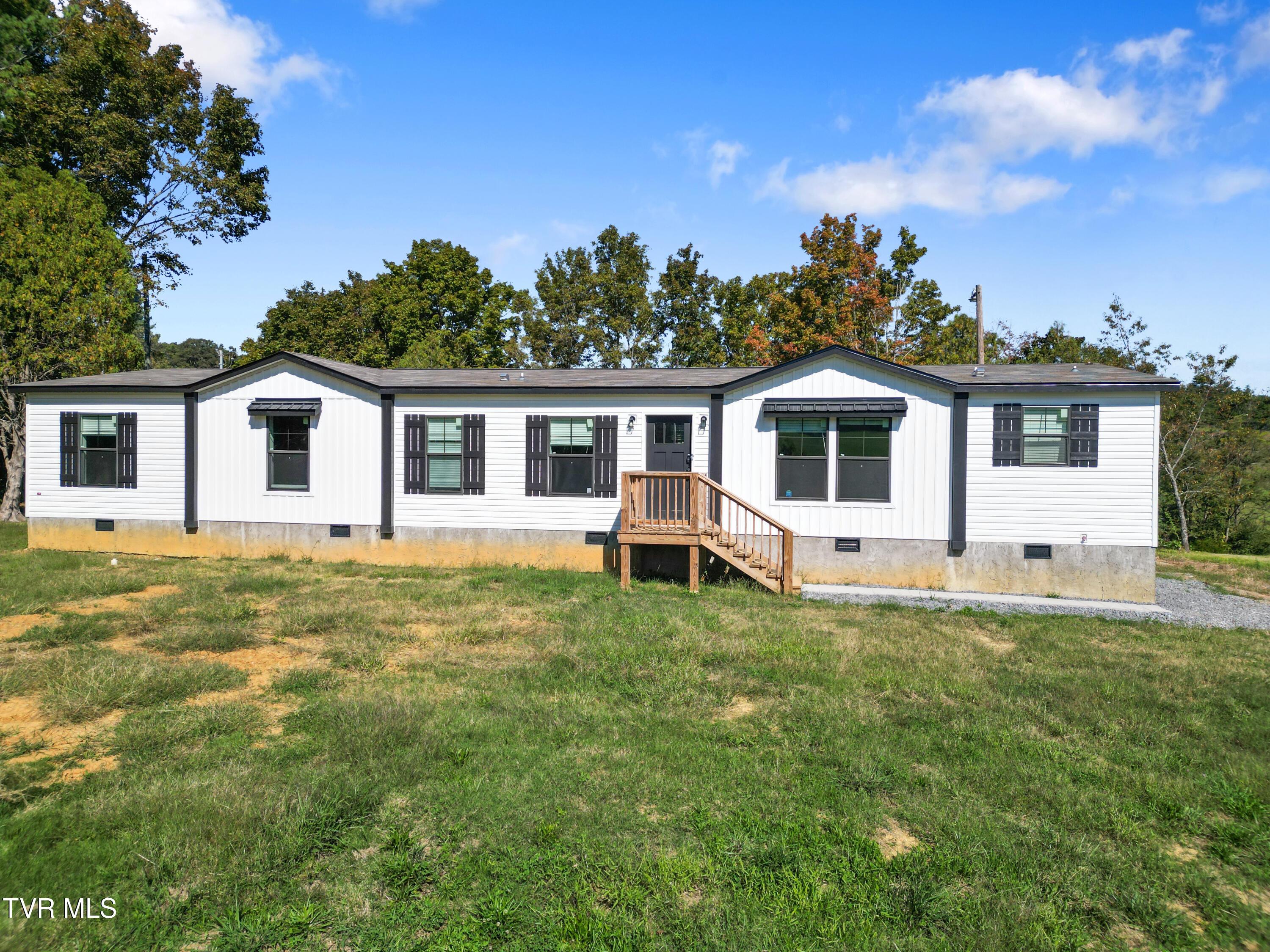 Photo of 4 bed, 2 bath, 1,896 sq ft single family residence at 2665 Little Meadow Creek Road