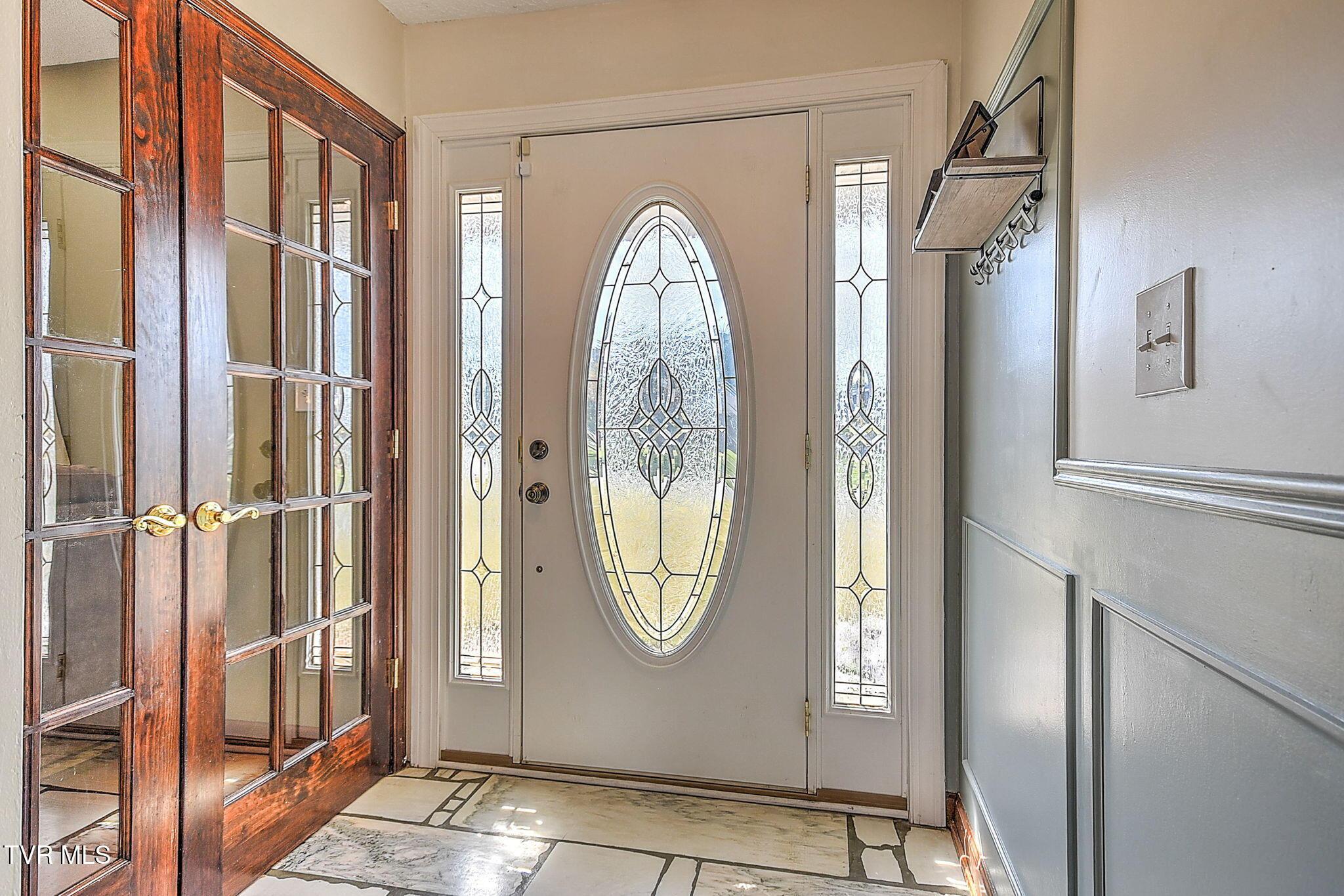 5-web-or-mls-100 Royal Oaks SM-5