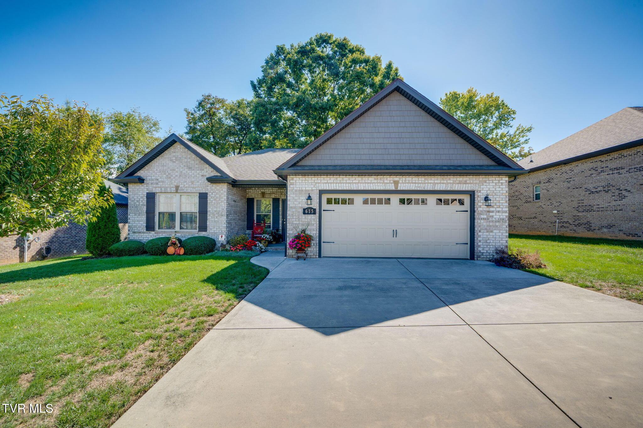 Photo of 3 bed, 2 bath, 1,806 sq ft single family residence at 615 Nettle Tree Court