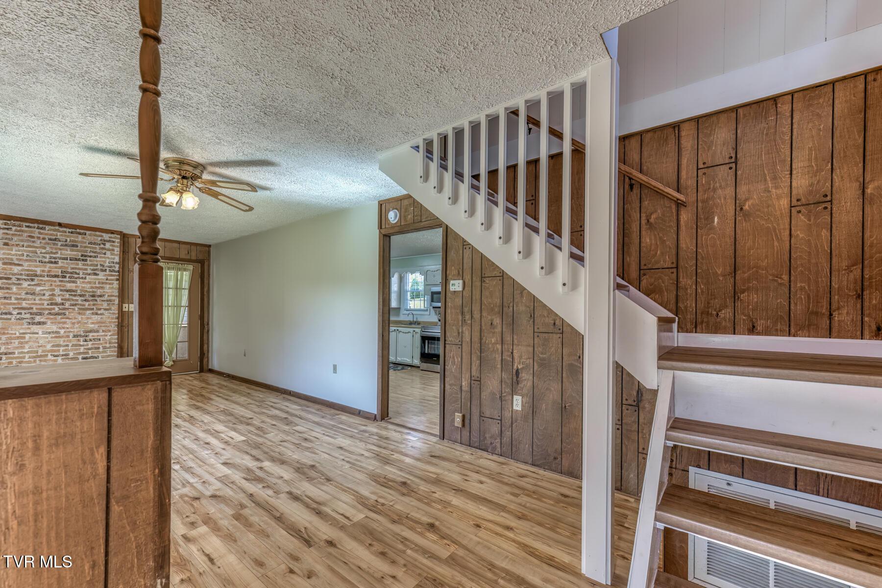 867 Mayberry Rd-5
