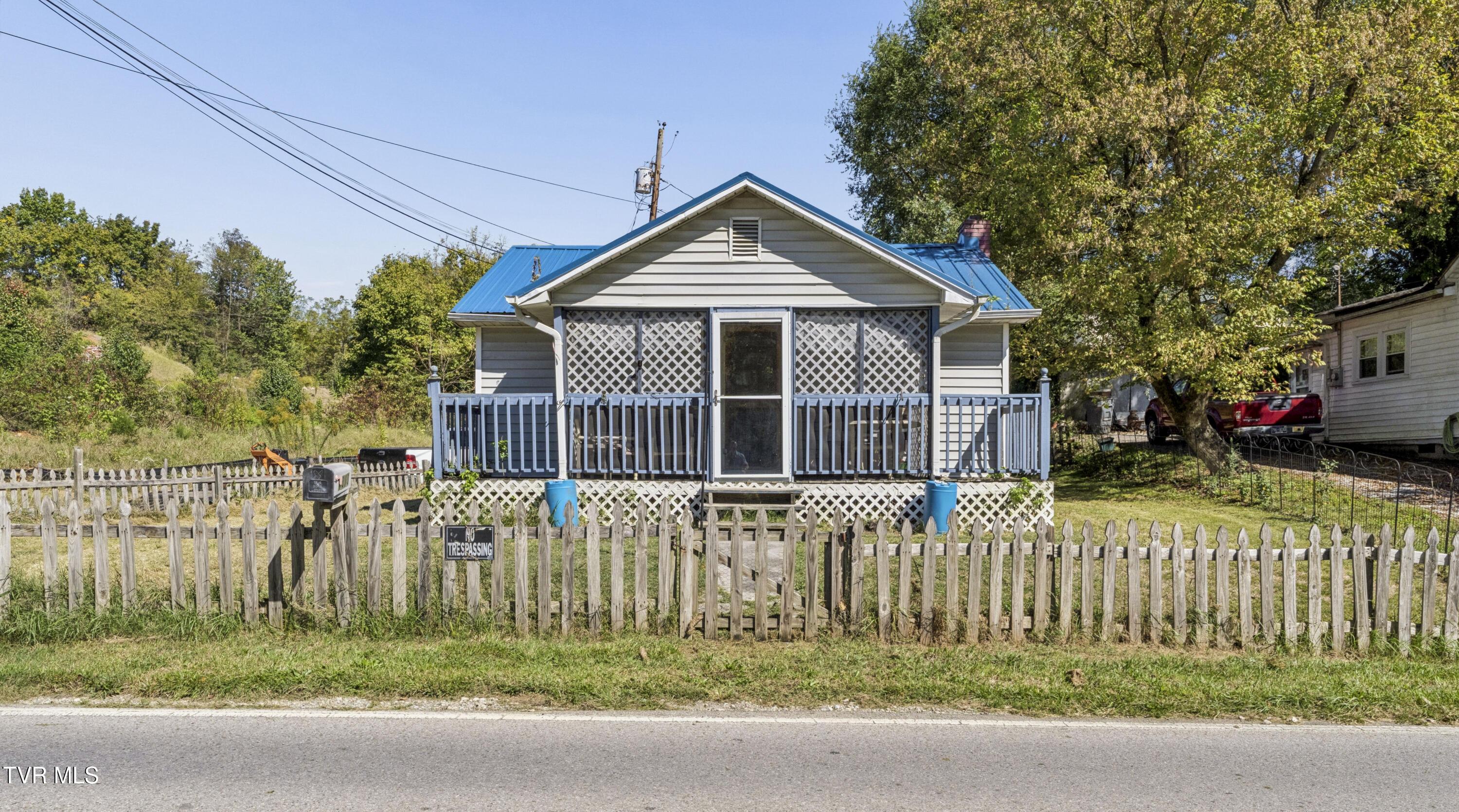 Photo of 2 bed, 1 bath, 831 sq ft single family residence at 1313 5th Street