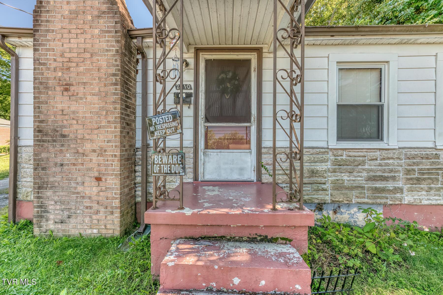 2410 Broad St-2