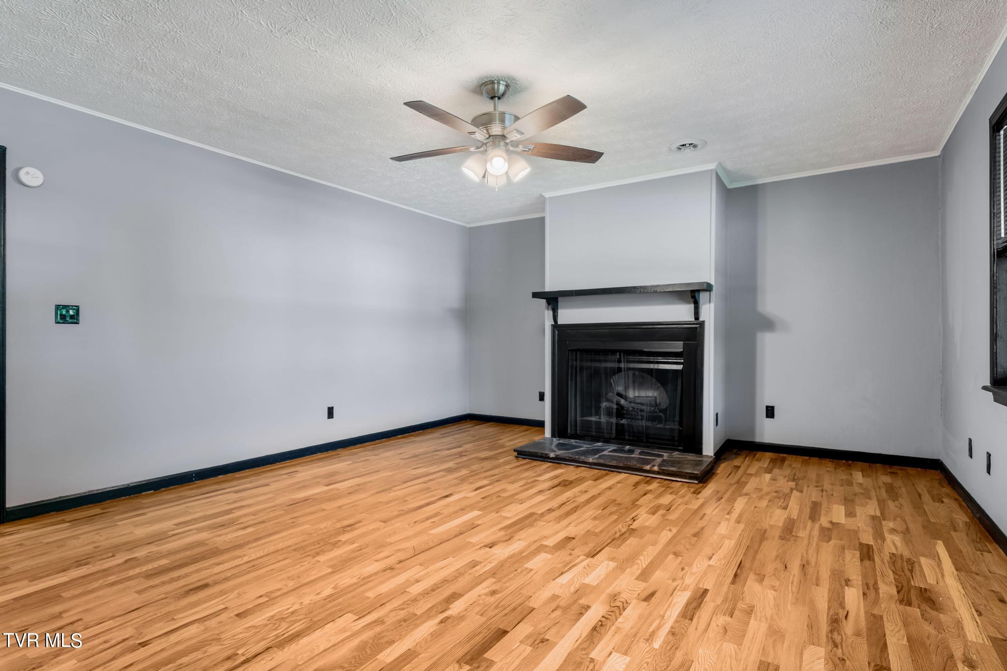 2122 Monta Clark St (15 of 35)
