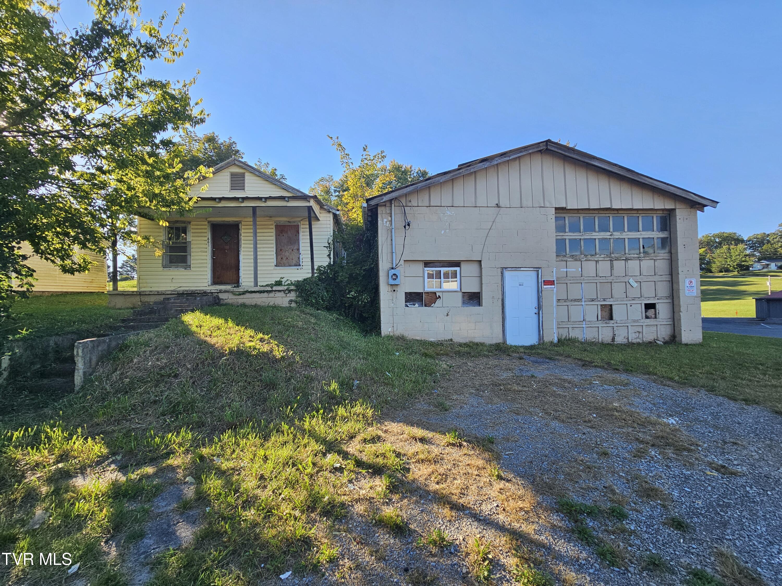 Photo of 1 bed, 1 bath, 480 sq ft single family residence at 603 North Main Street