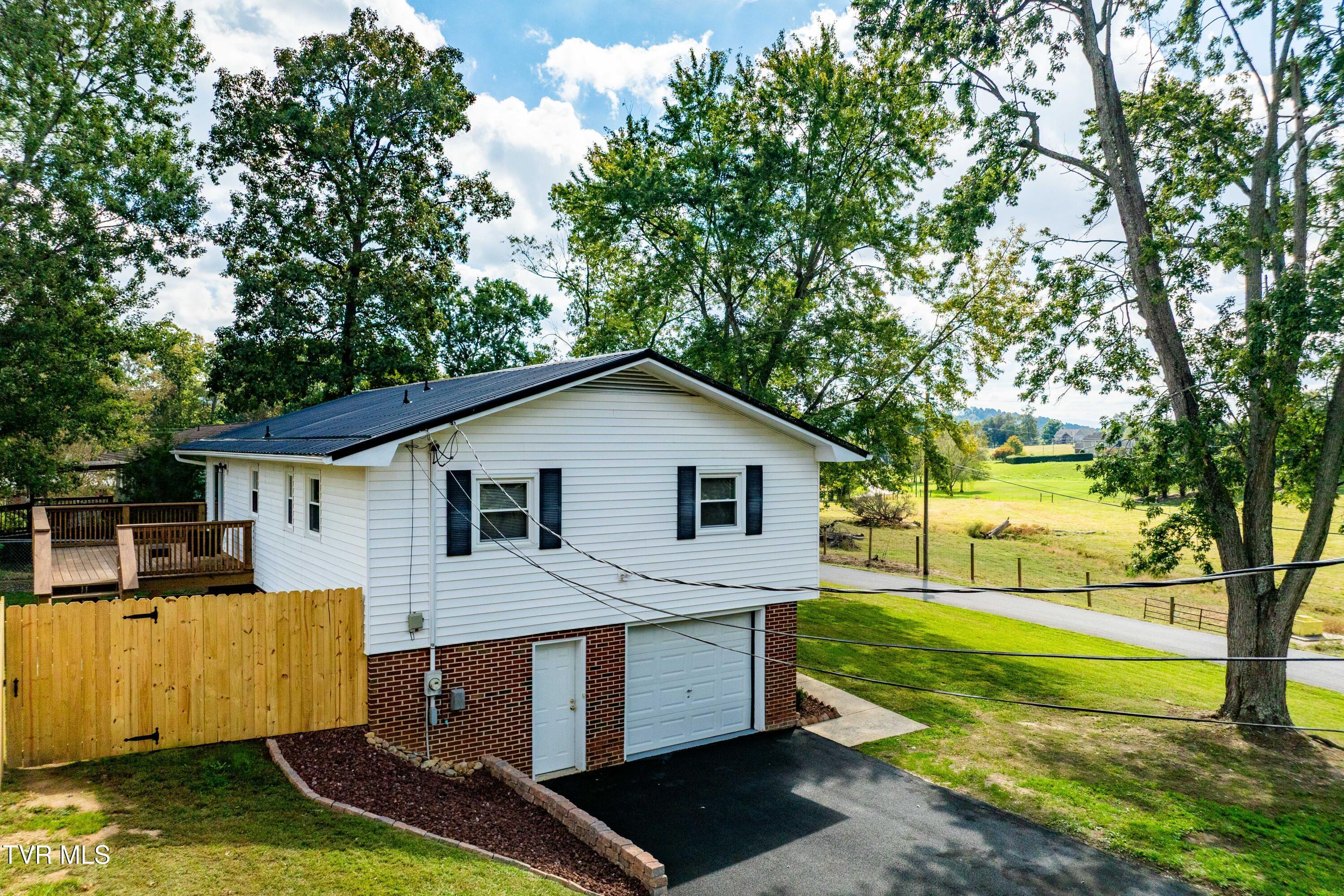 118 Greenmeadow Ln (17 of 79)
