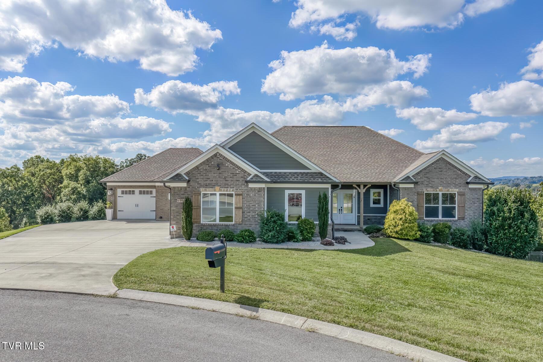 Photo of 4 bed, 4 bath, 3,678 sq ft single family residence at 1332 Panoramic Vista
