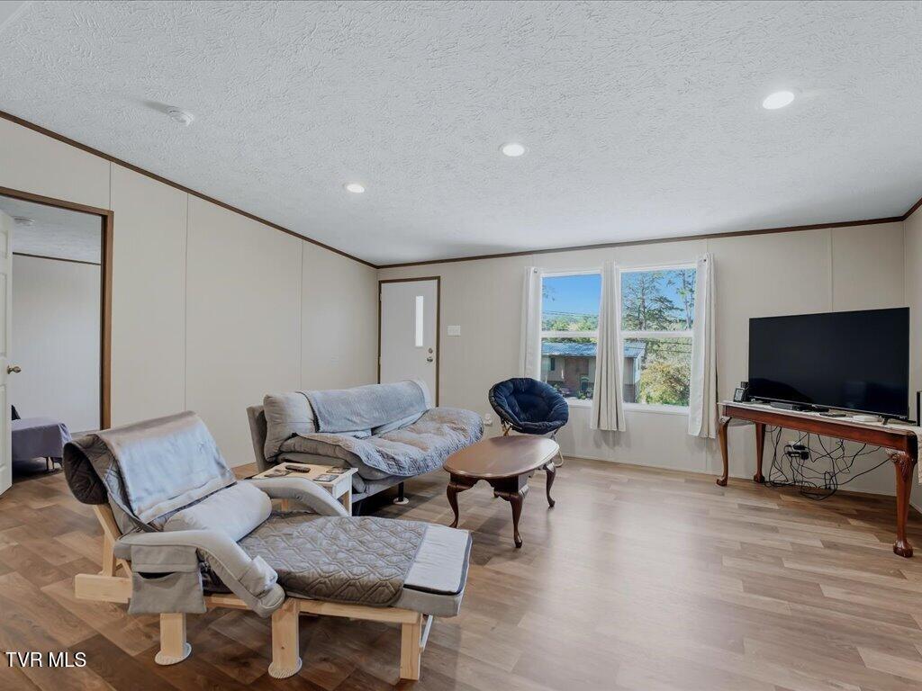 538 Callaway Dr - 5