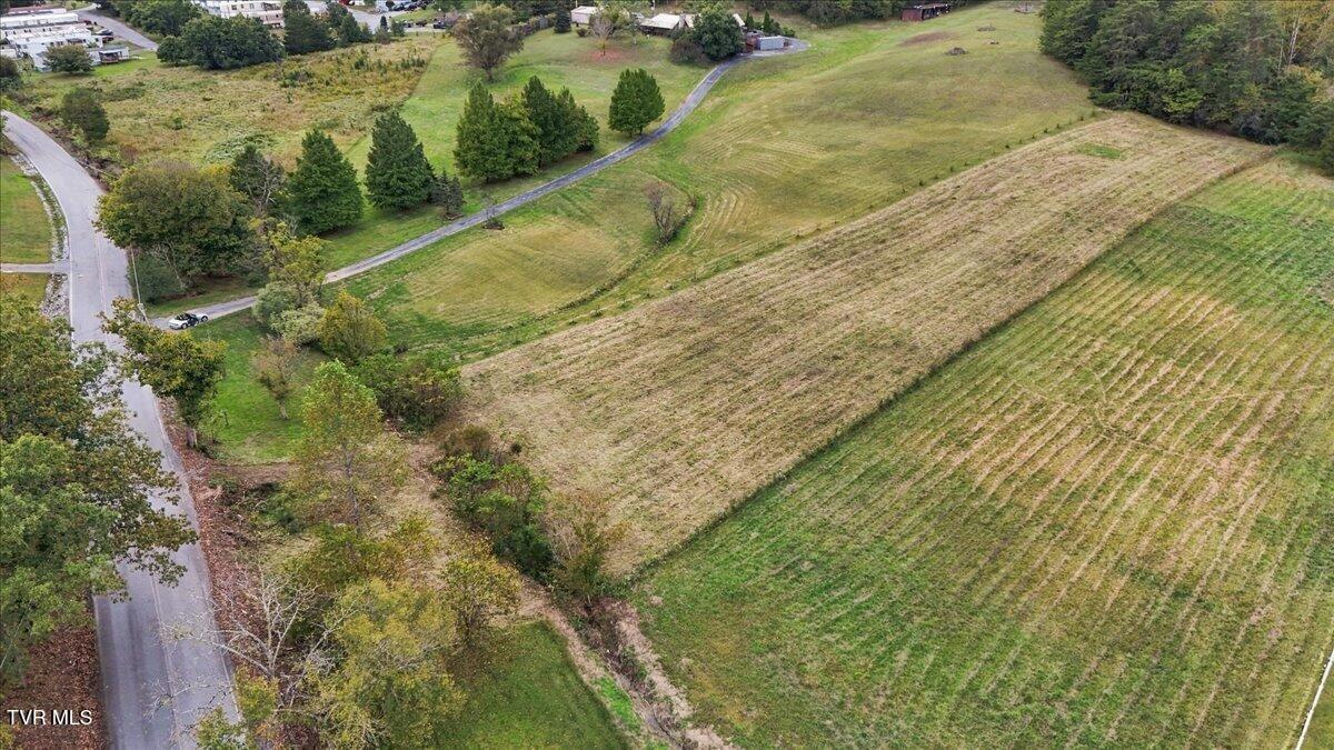 09-DJI_20261009181352_0426_D