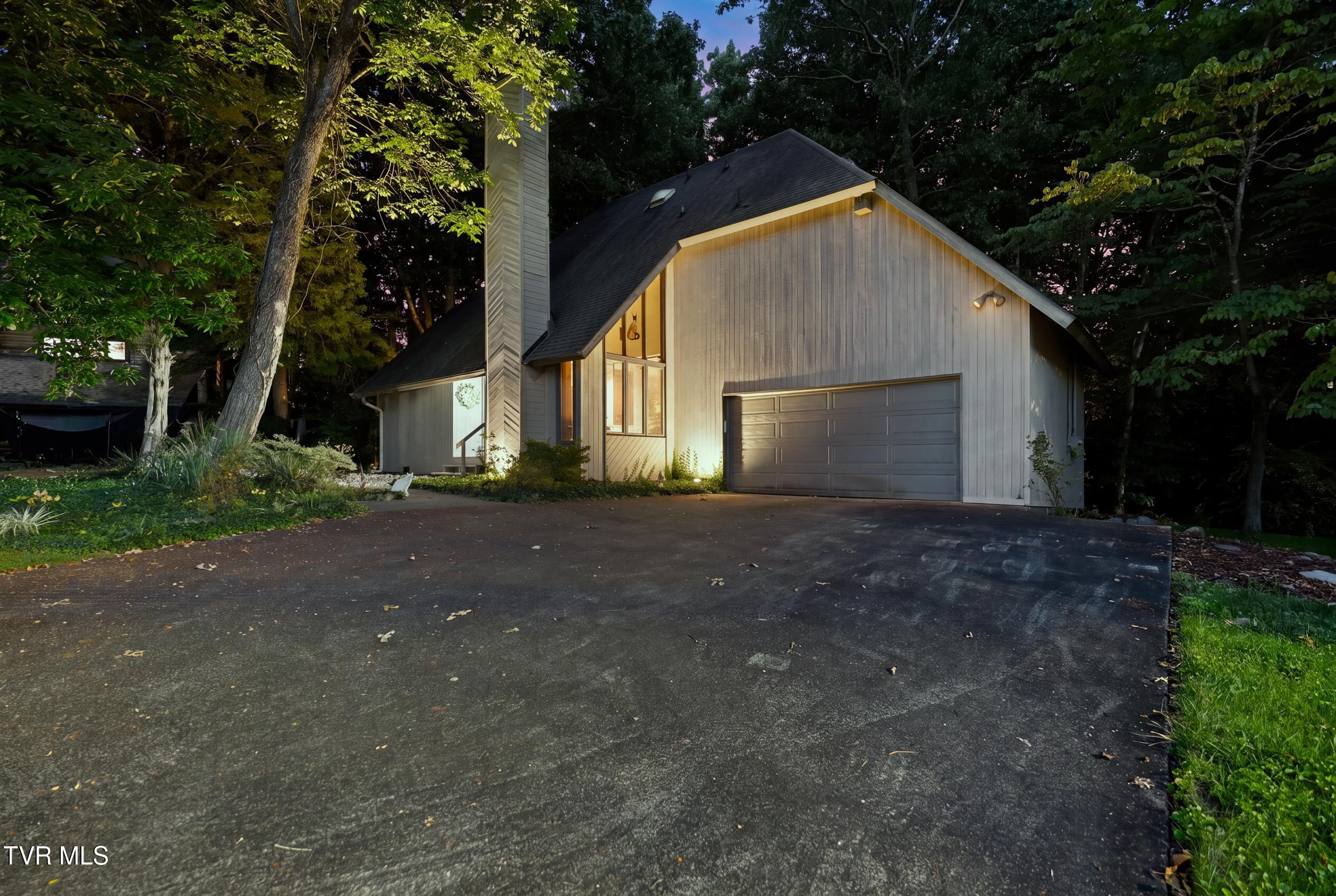 Photo of 5 bed, 4 bath, 3,243 sq ft single family residence at 705 Judith Drive