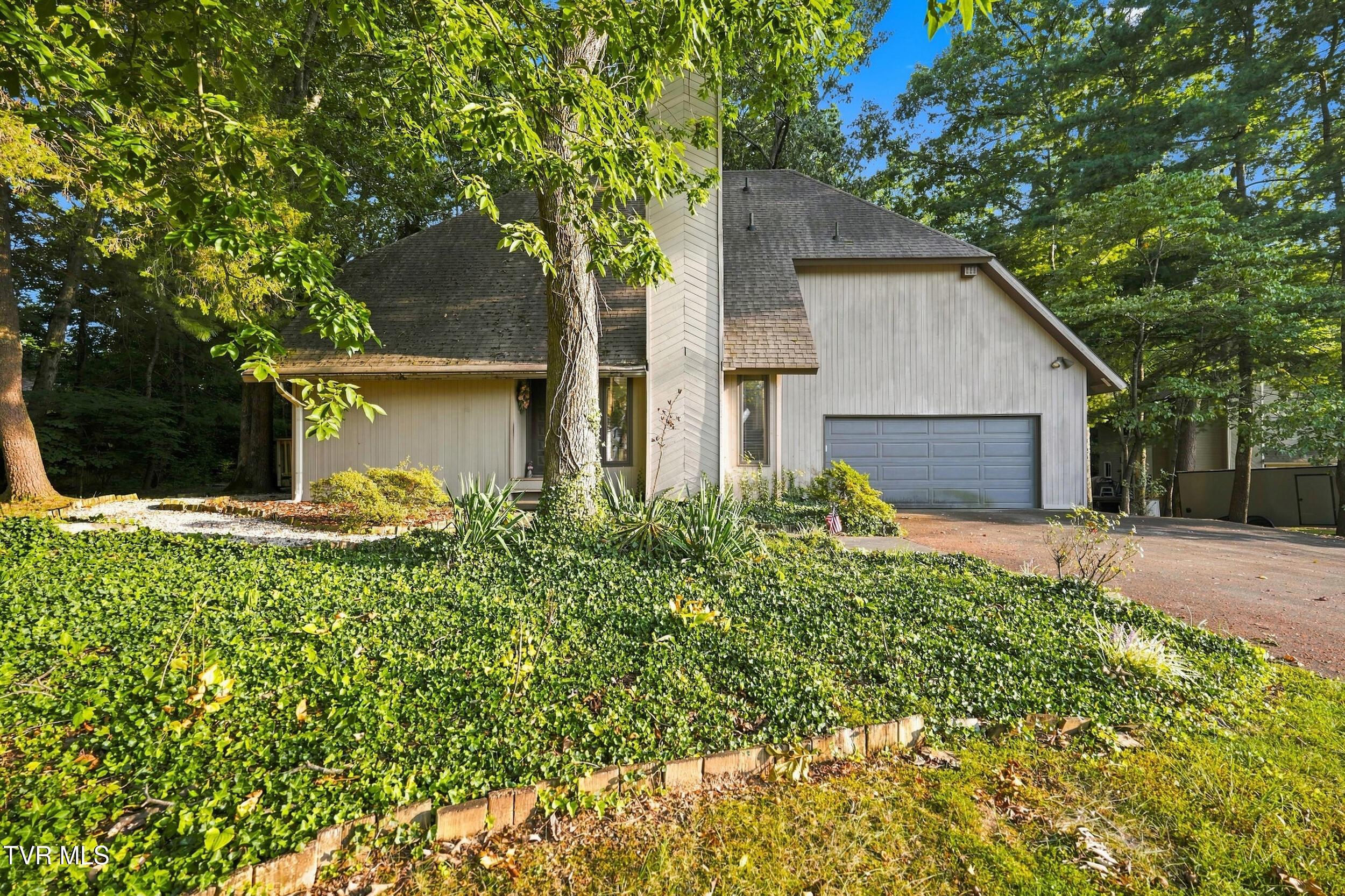 6_705 judith dr-44