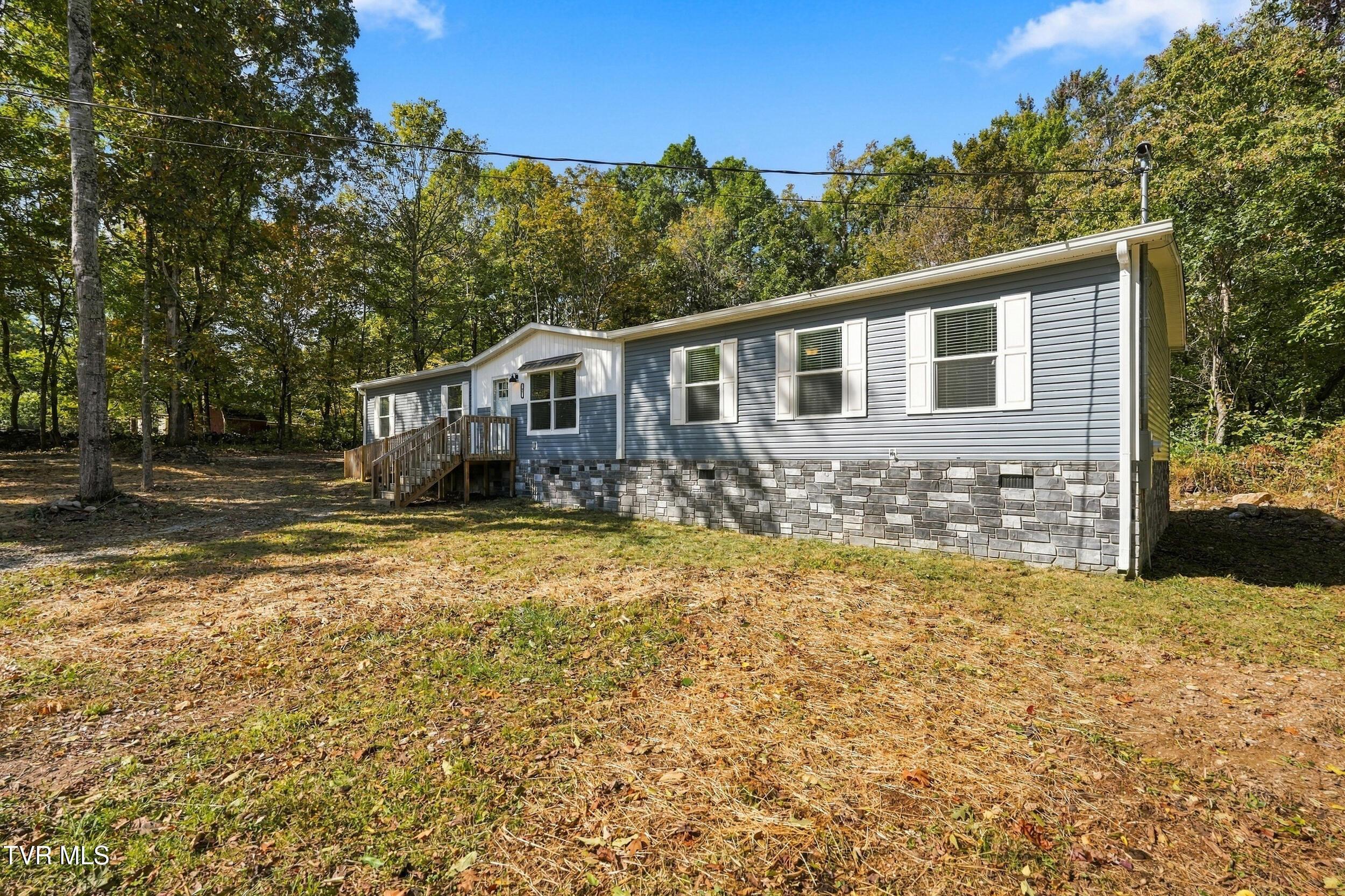 2_195 lawing rd-6