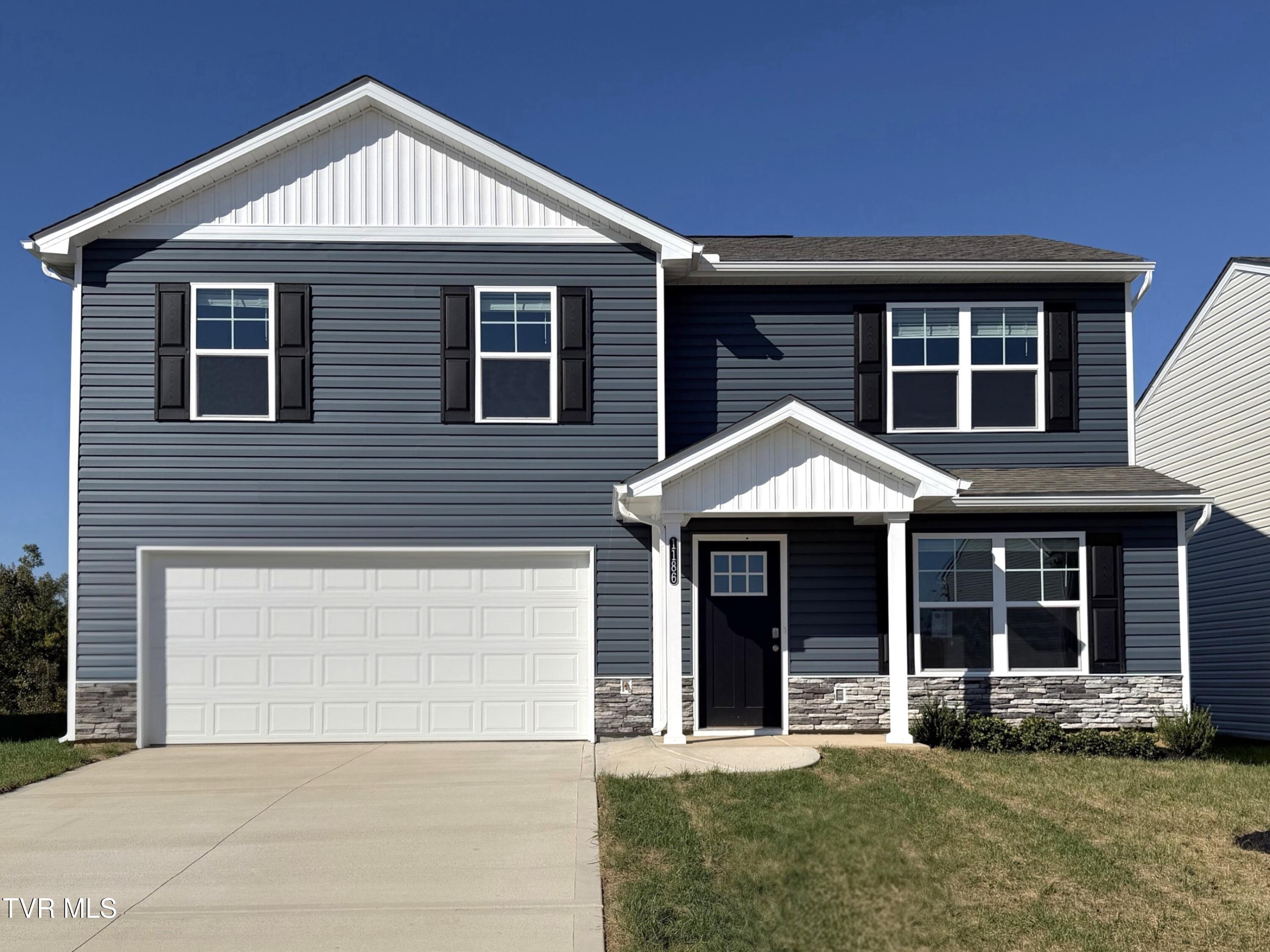 Photo of 4 bed, 3 bath, 1,649 sq ft single family residence at 1186 Aspen Terrace