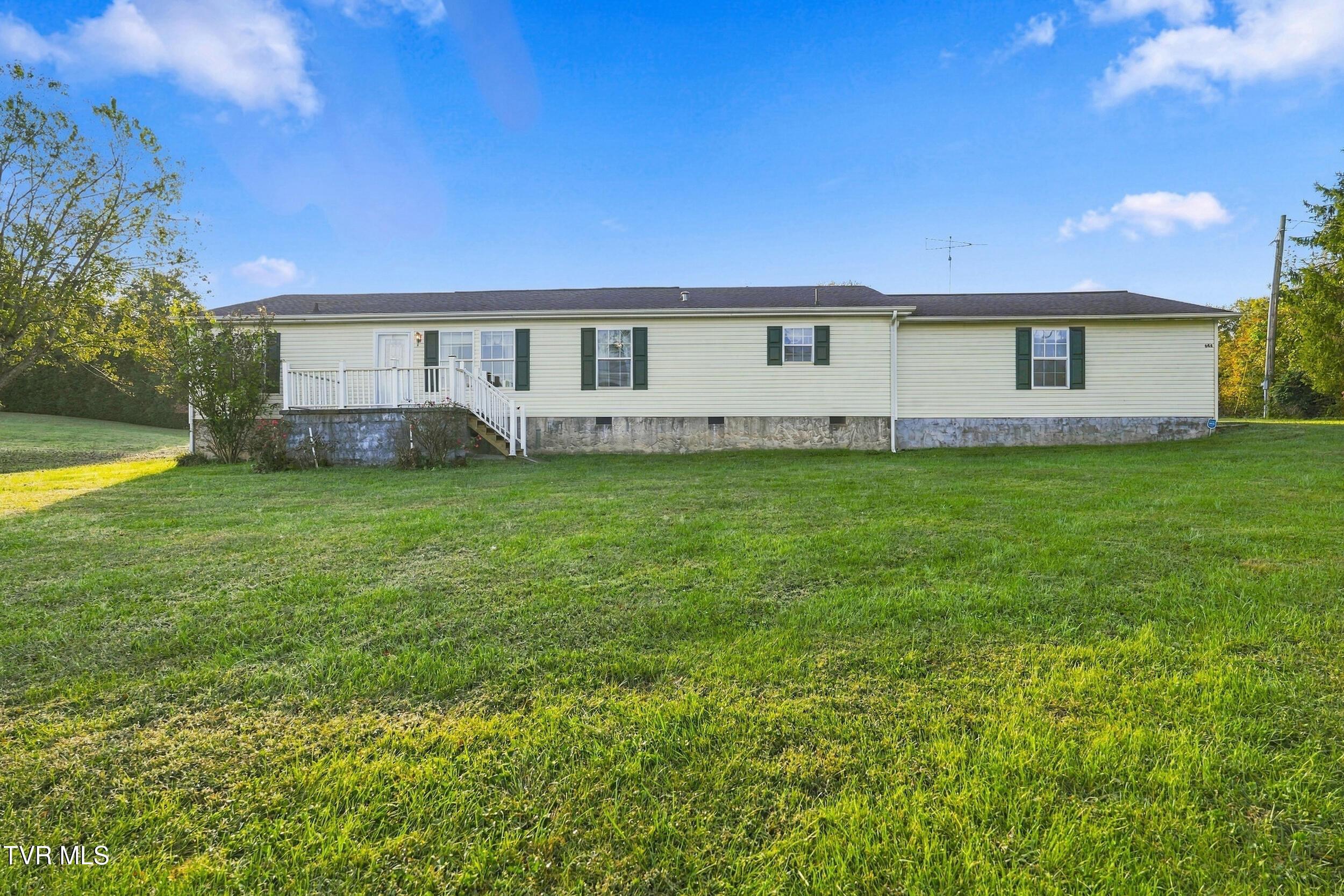 Photo of 3 bed, 2 bath, 1,680 sq ft single family residence at 644 Caney Creek Road