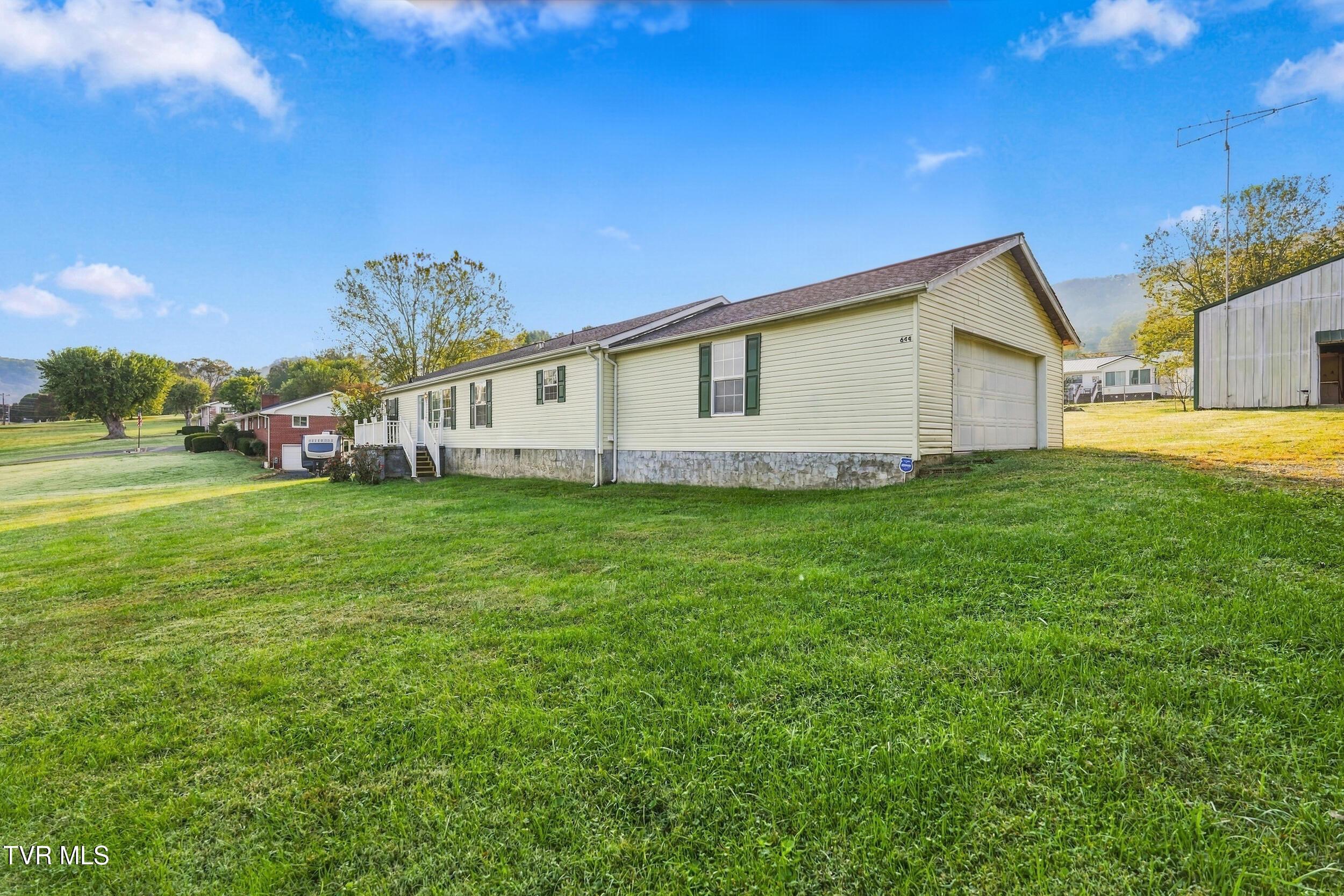 3_644 caney creek rd-13