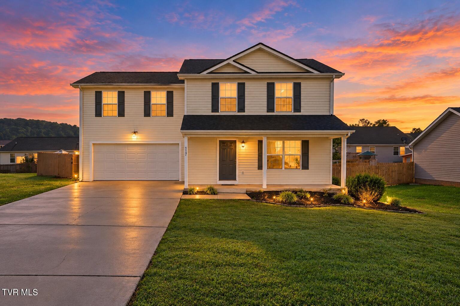 Photo of 3 bed, 2 bath, 1,648 sq ft single family residence at 117 May Apple Drive
