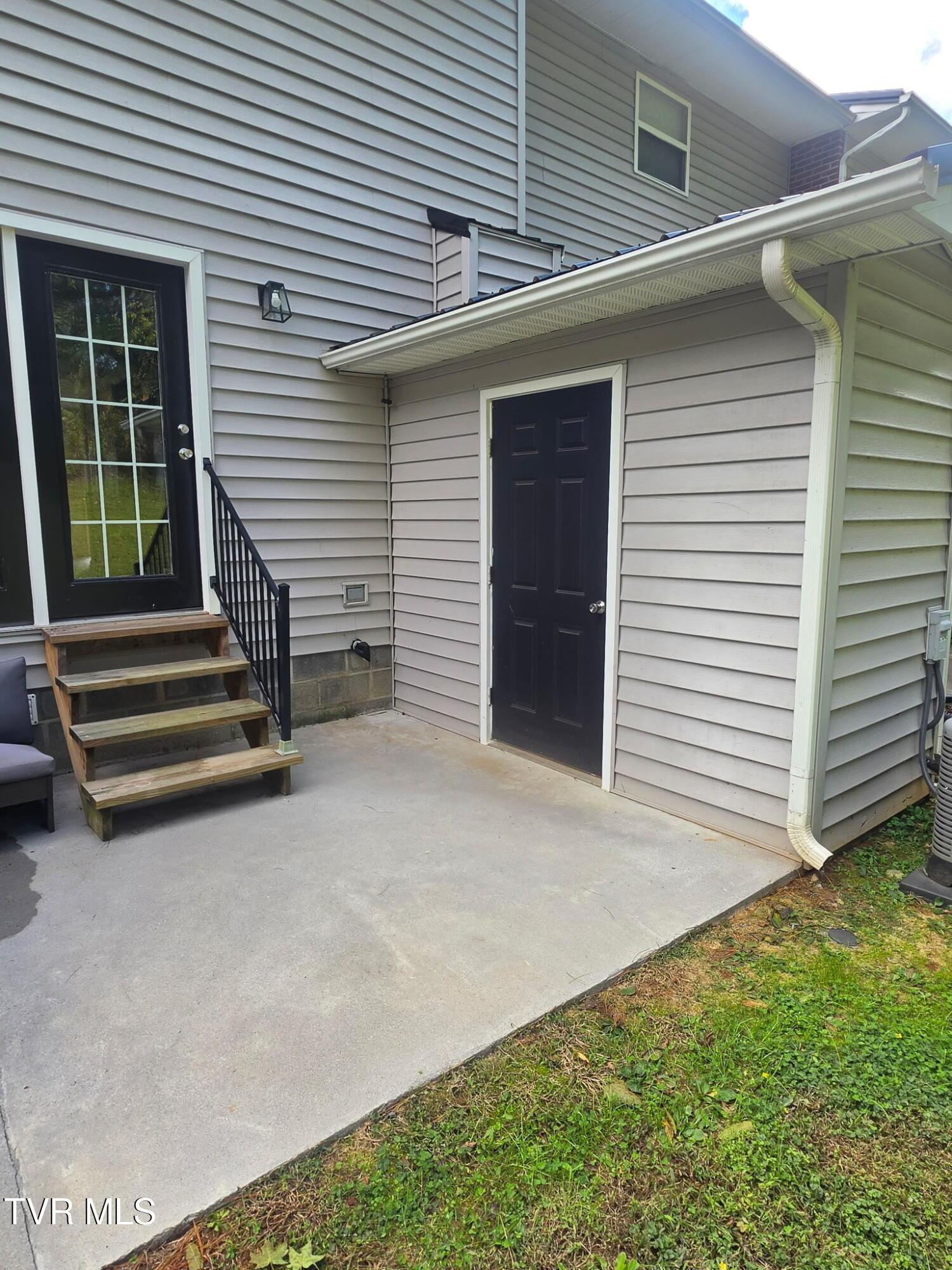 Photo of 2 bed, 2 bath, 1,024 sq ft condominium at 201 Ron Royce Drive #8