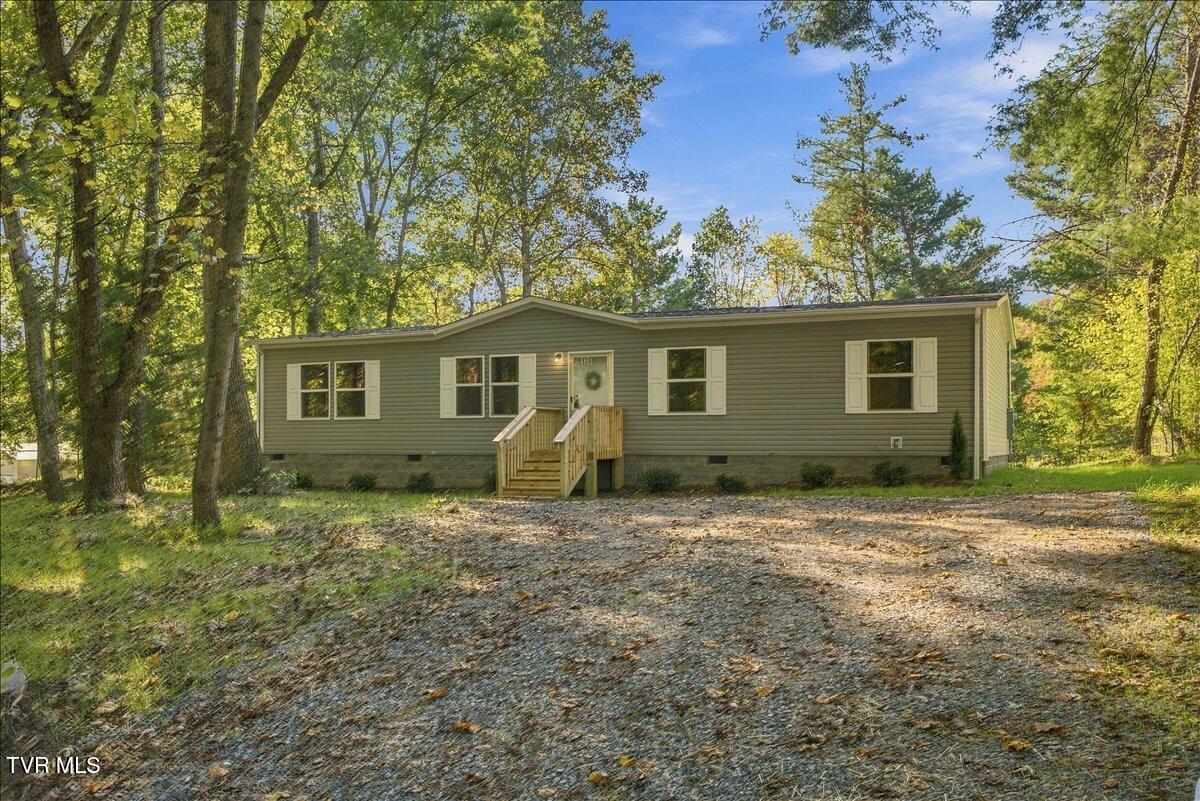 Photo of 3 bed, 2 bath, 1,475 sq ft single family residence at 135 Hallborough Drive